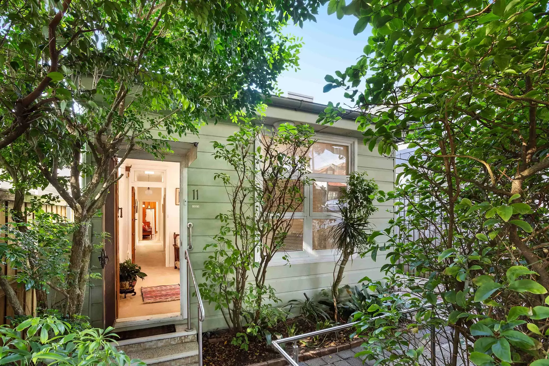 11 Stephen Street, Bondi Sold by Sydney Sotheby's International Realty - image 3