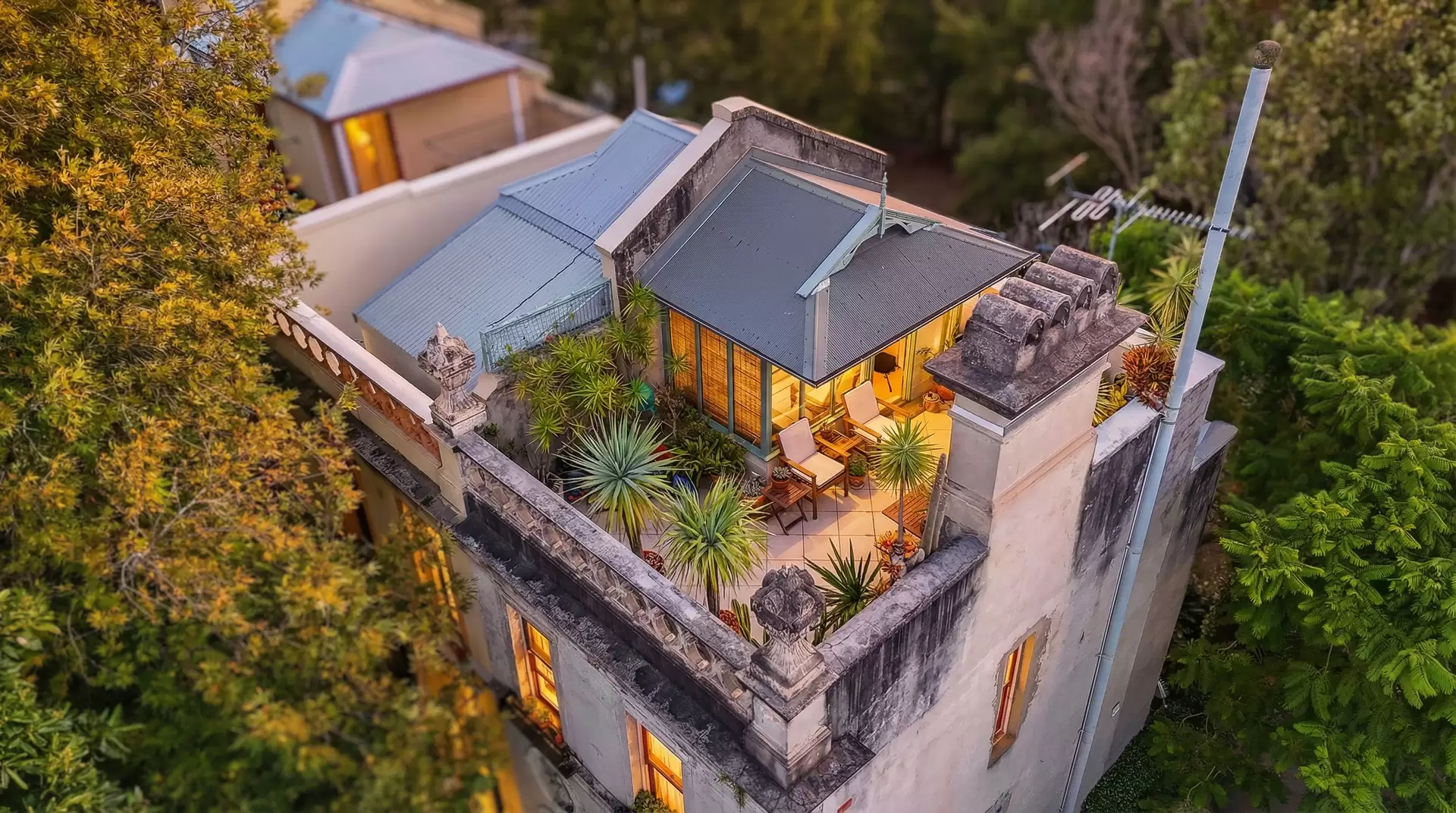 219 Bourke Street, Darlinghurst Sold by Sydney Sotheby's International Realty - image 1