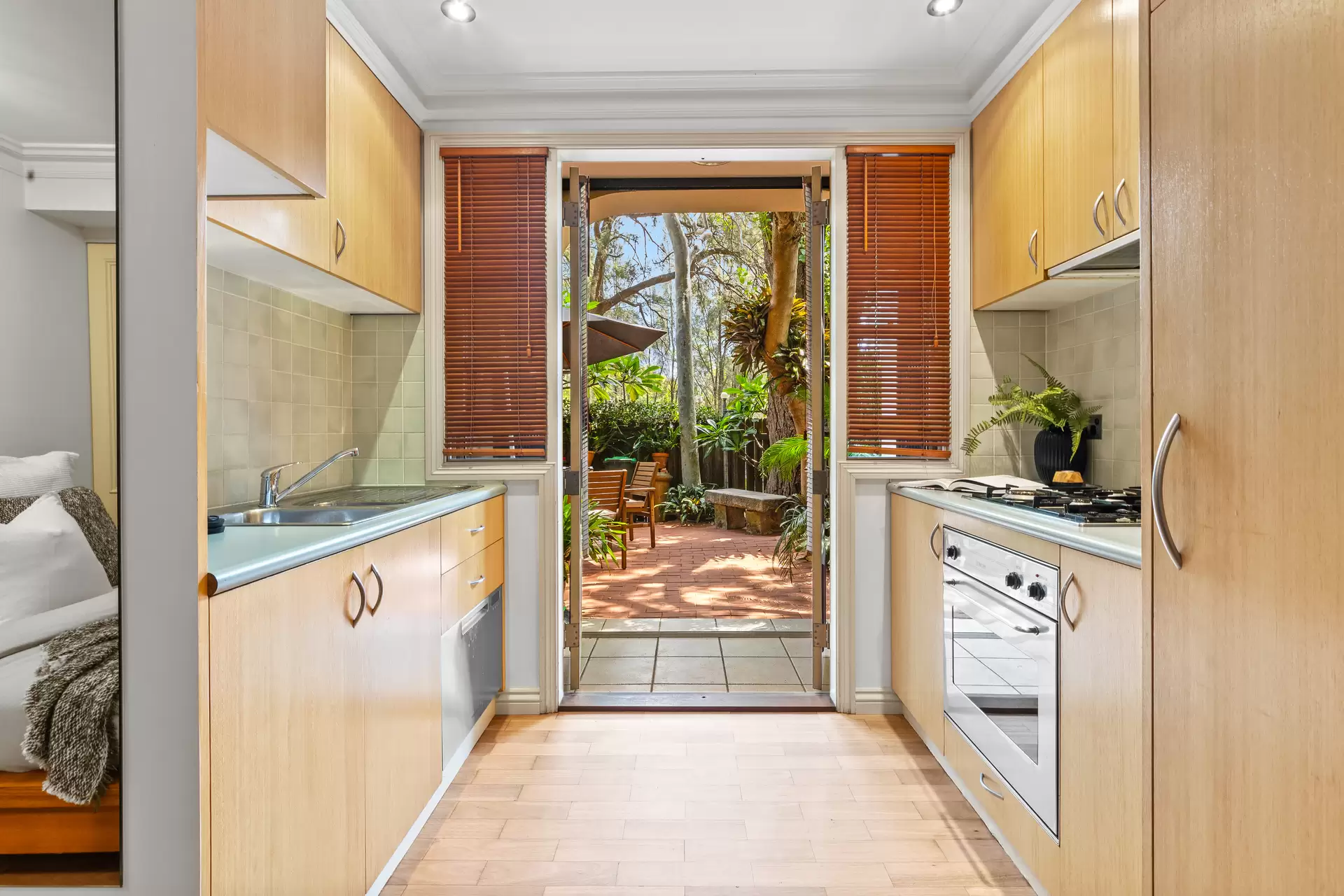 219 Bourke Street, Darlinghurst Sold by Sydney Sotheby's International Realty - image 1