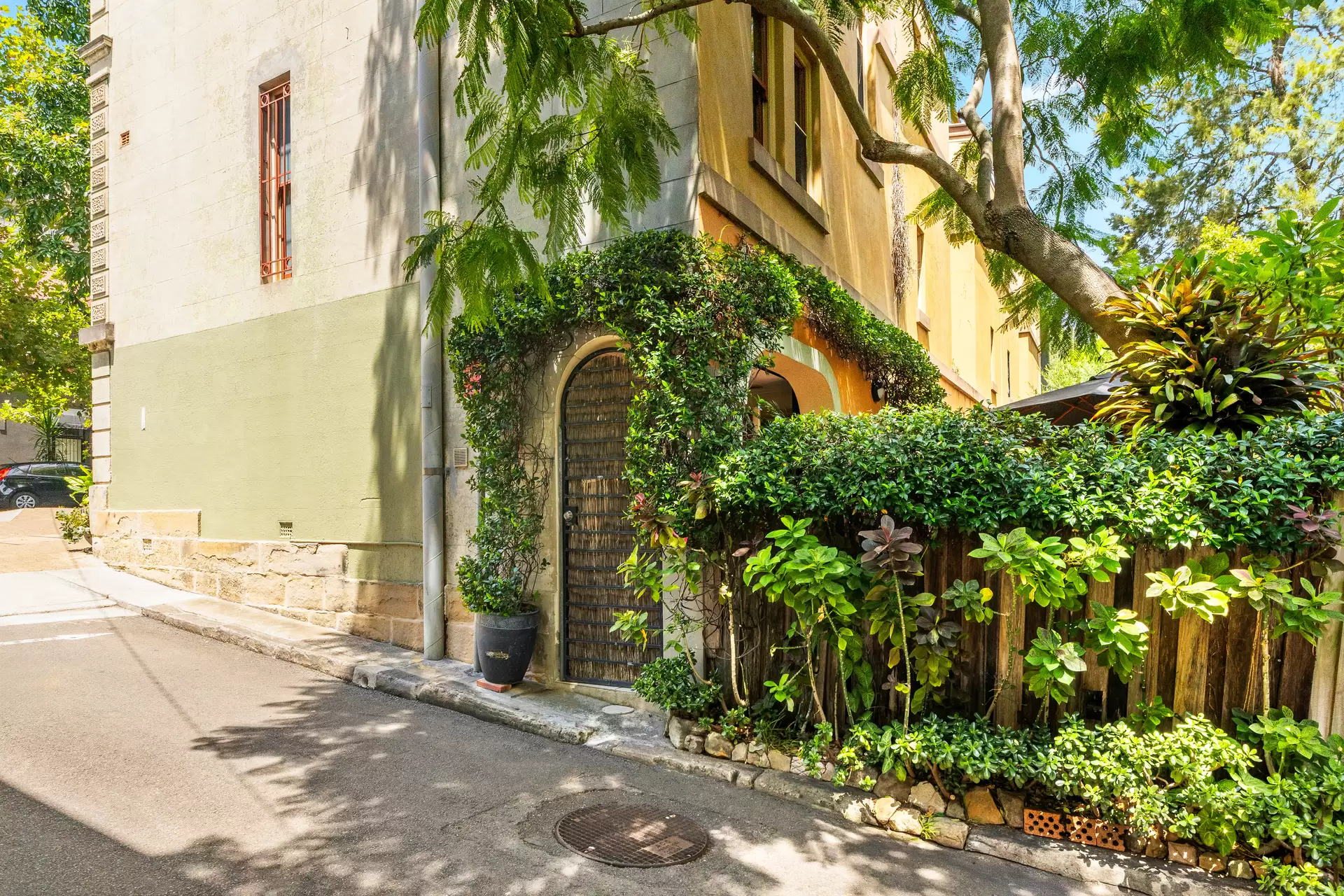 219 Bourke Street, Darlinghurst Sold by Sydney Sotheby's International Realty - image 1
