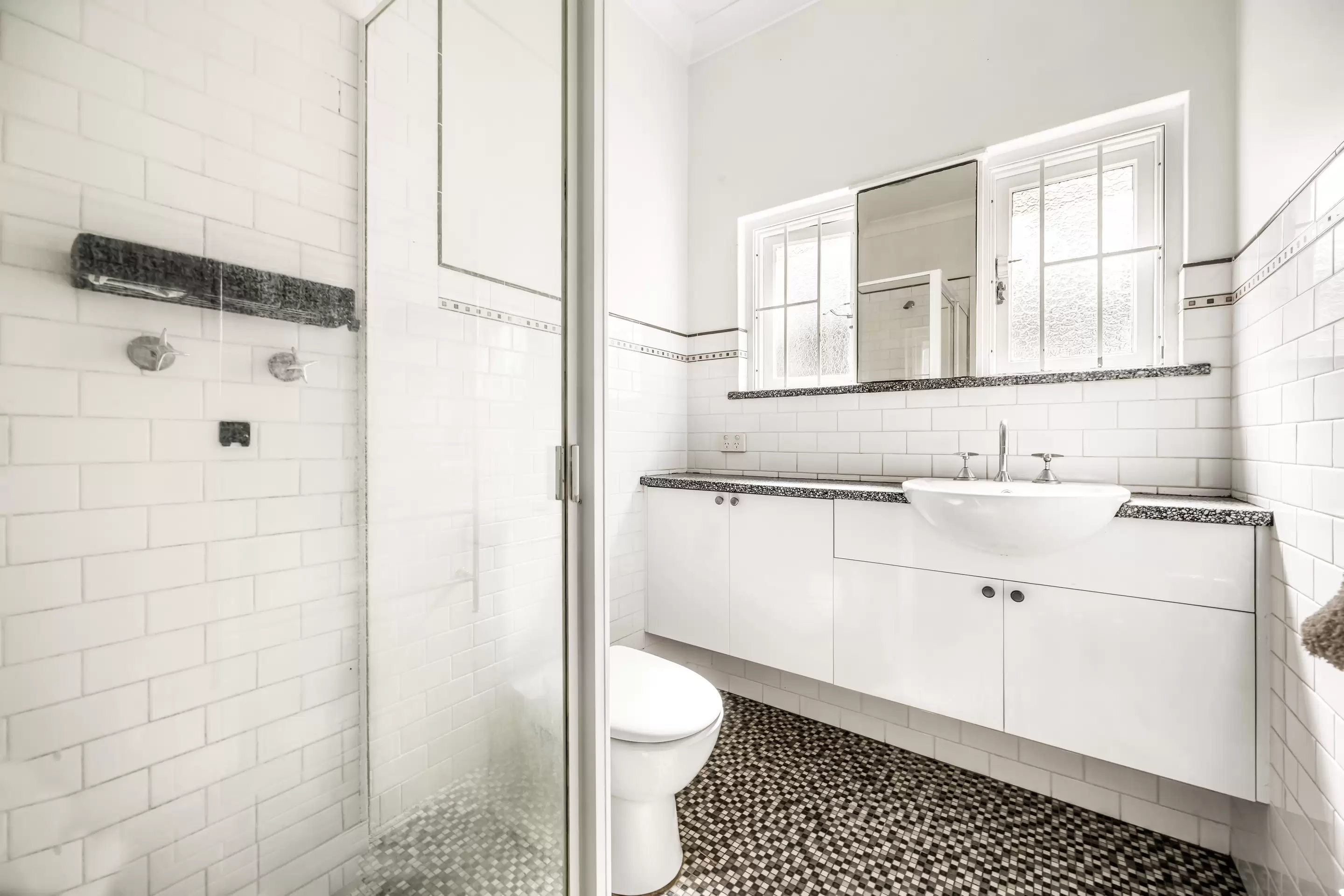 4/19 Brighton Boulevard, Bondi Beach Sold by Sydney Sotheby's International Realty - image 5