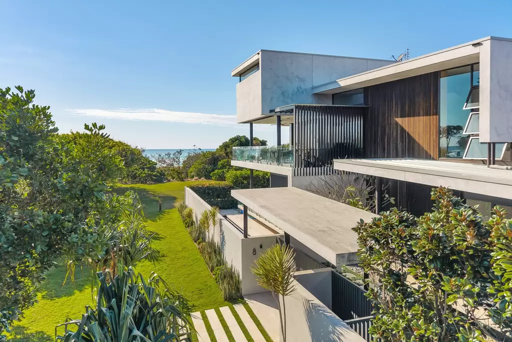 8 Palm Avenue, Cabarita Beach For Sale by Sydney Sotheby's International Realty