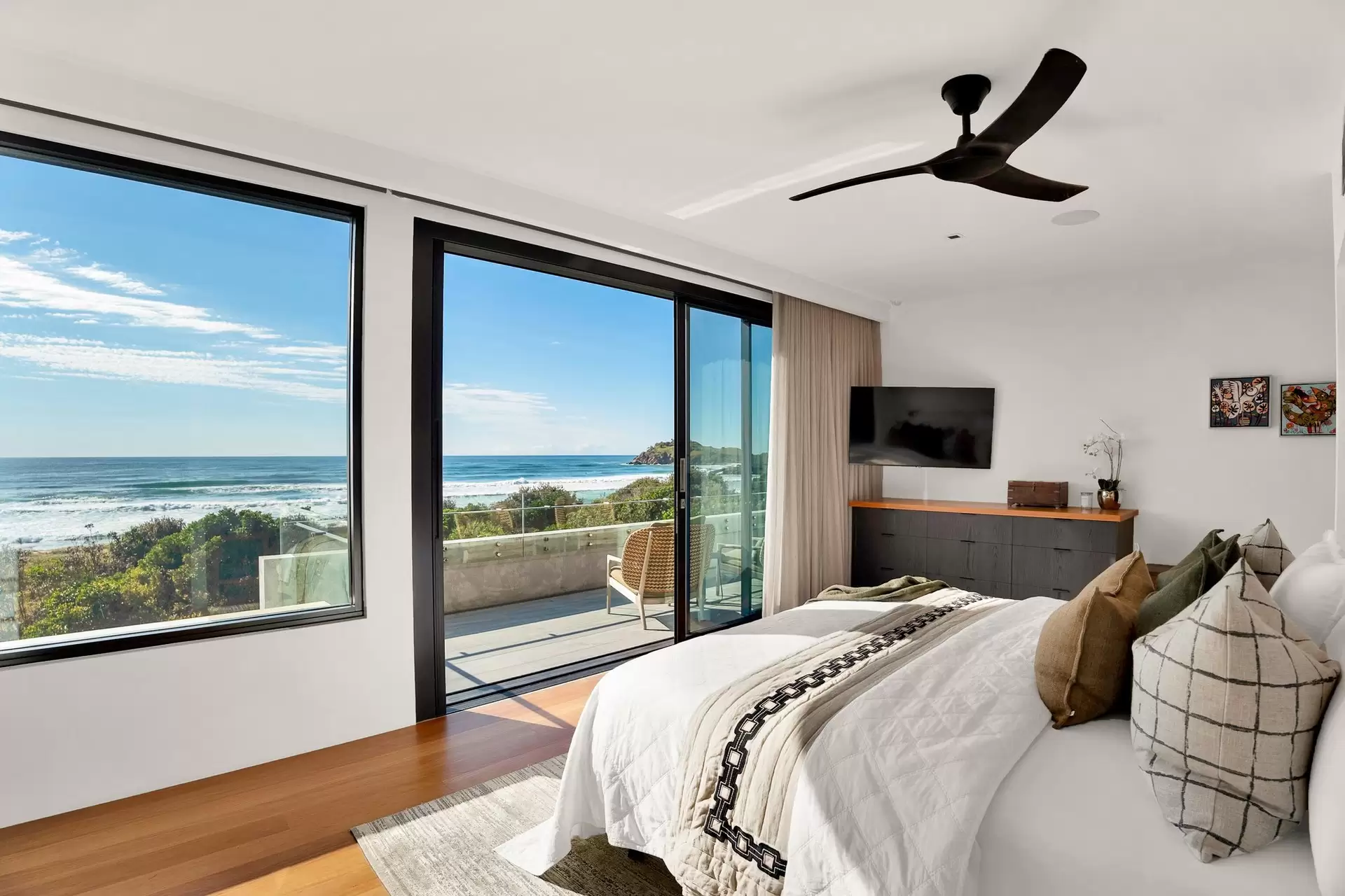8 Palm Avenue, Cabarita Beach For Sale by Sydney Sotheby's International Realty - image 5
