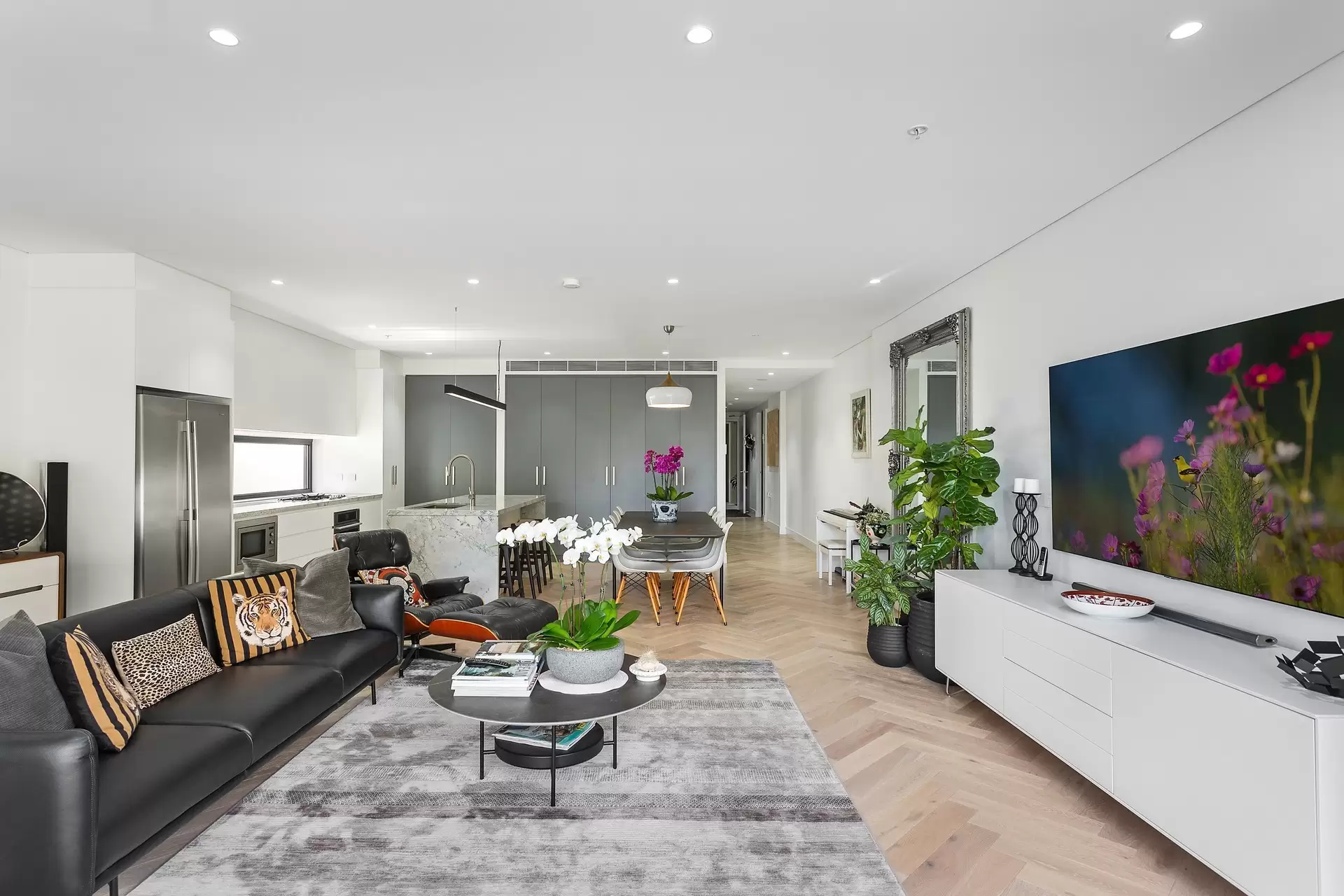 1/24 Northland Road, Bellevue Hill For Sale by Sydney Sotheby's International Realty - image 3