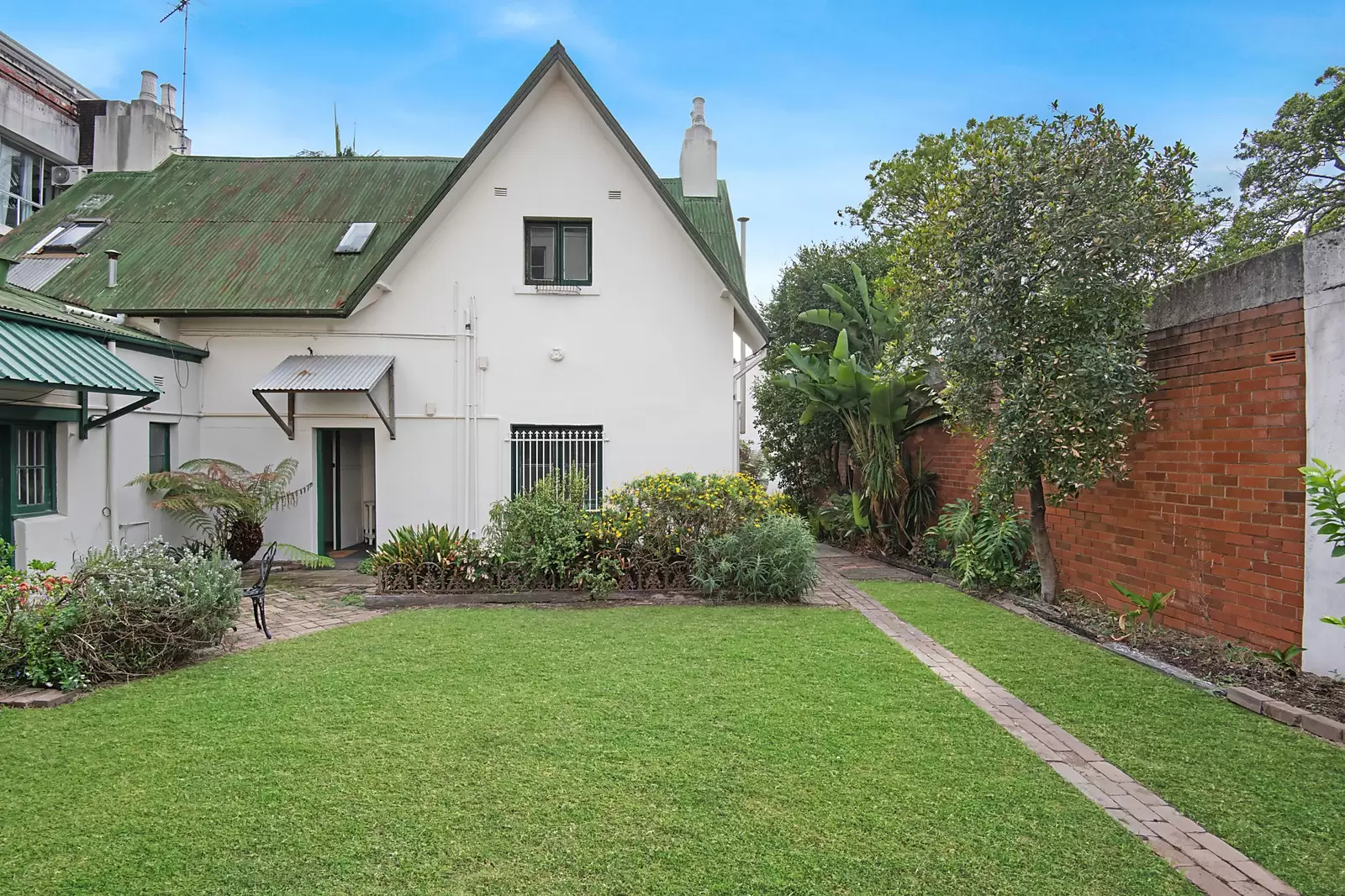 144 Glebe Point Road, Glebe Sold by Sydney Sotheby's International Realty - image 2