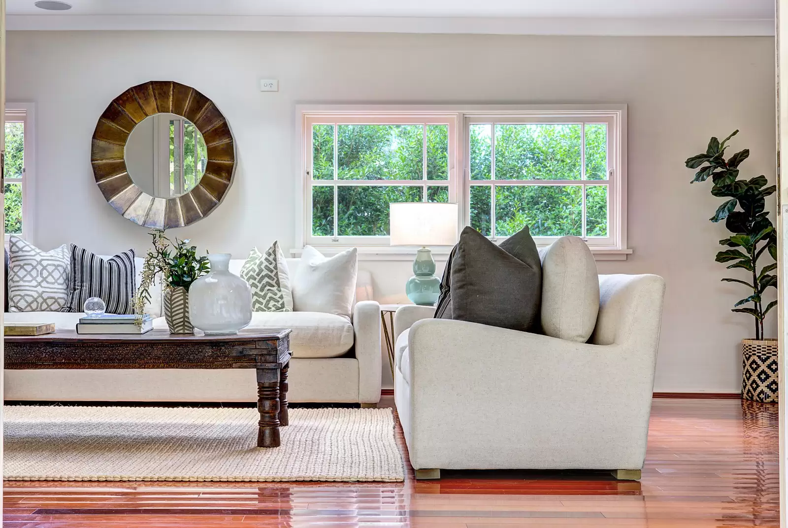 8 Macquarie Road, Pymble Sold by Sydney Sotheby's International Realty - image 5
