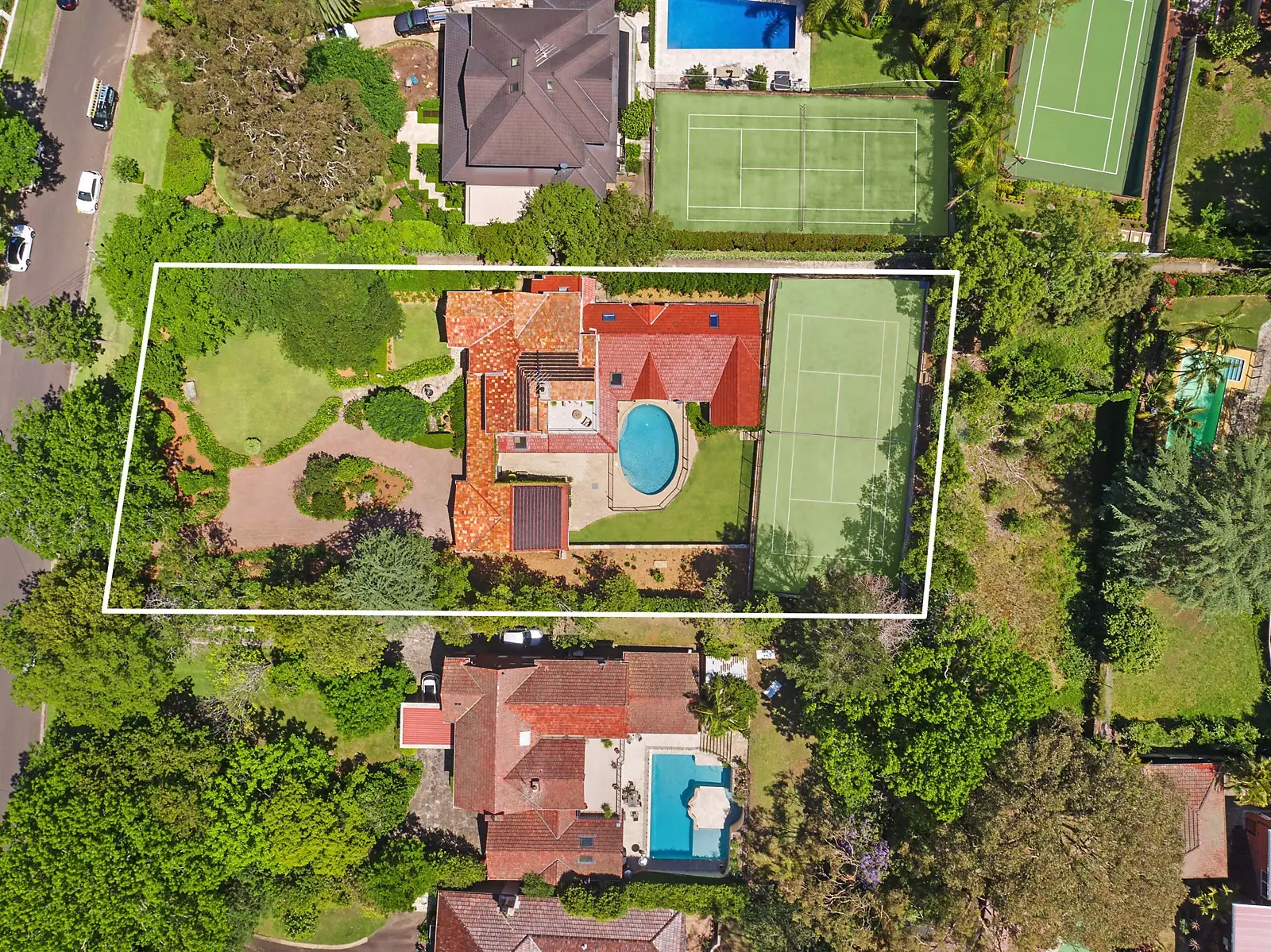 8 Macquarie Road, Pymble Sold by Sydney Sotheby's International Realty - image 2