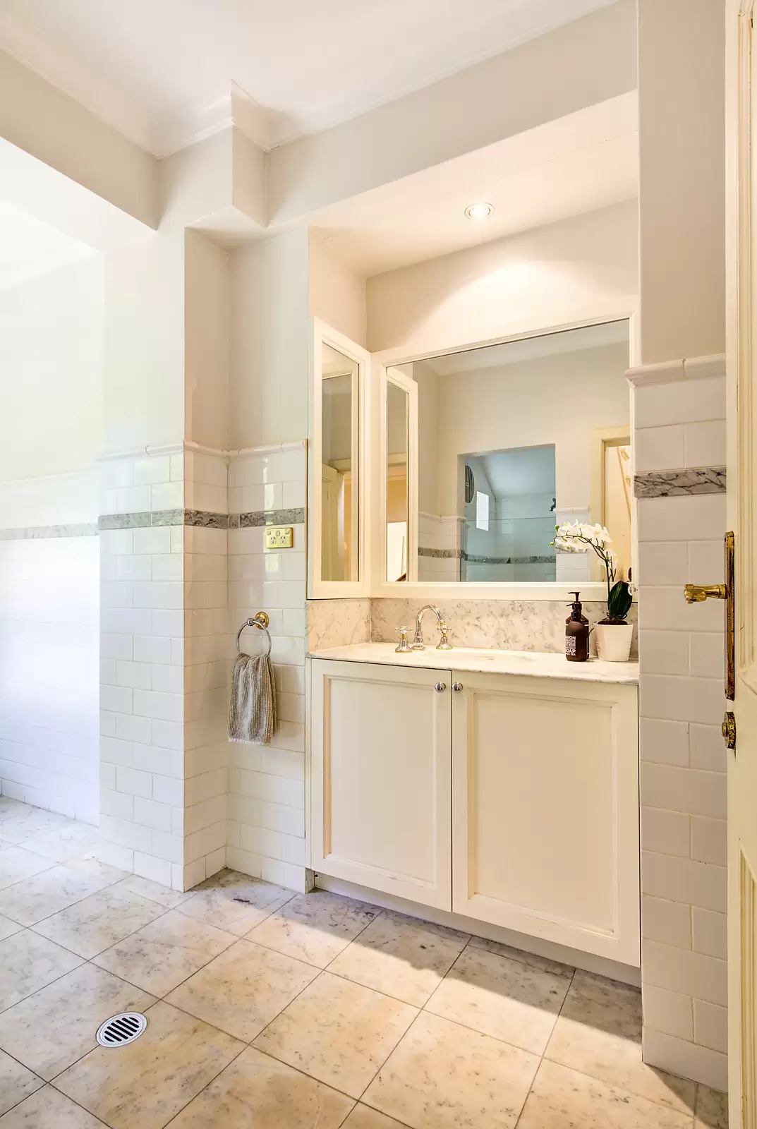 8 Macquarie Road, Pymble Sold by Sydney Sotheby's International Realty - image 11