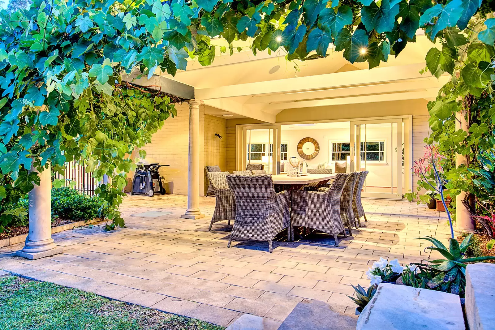 8 Macquarie Road, Pymble Sold by Sydney Sotheby's International Realty - image 12