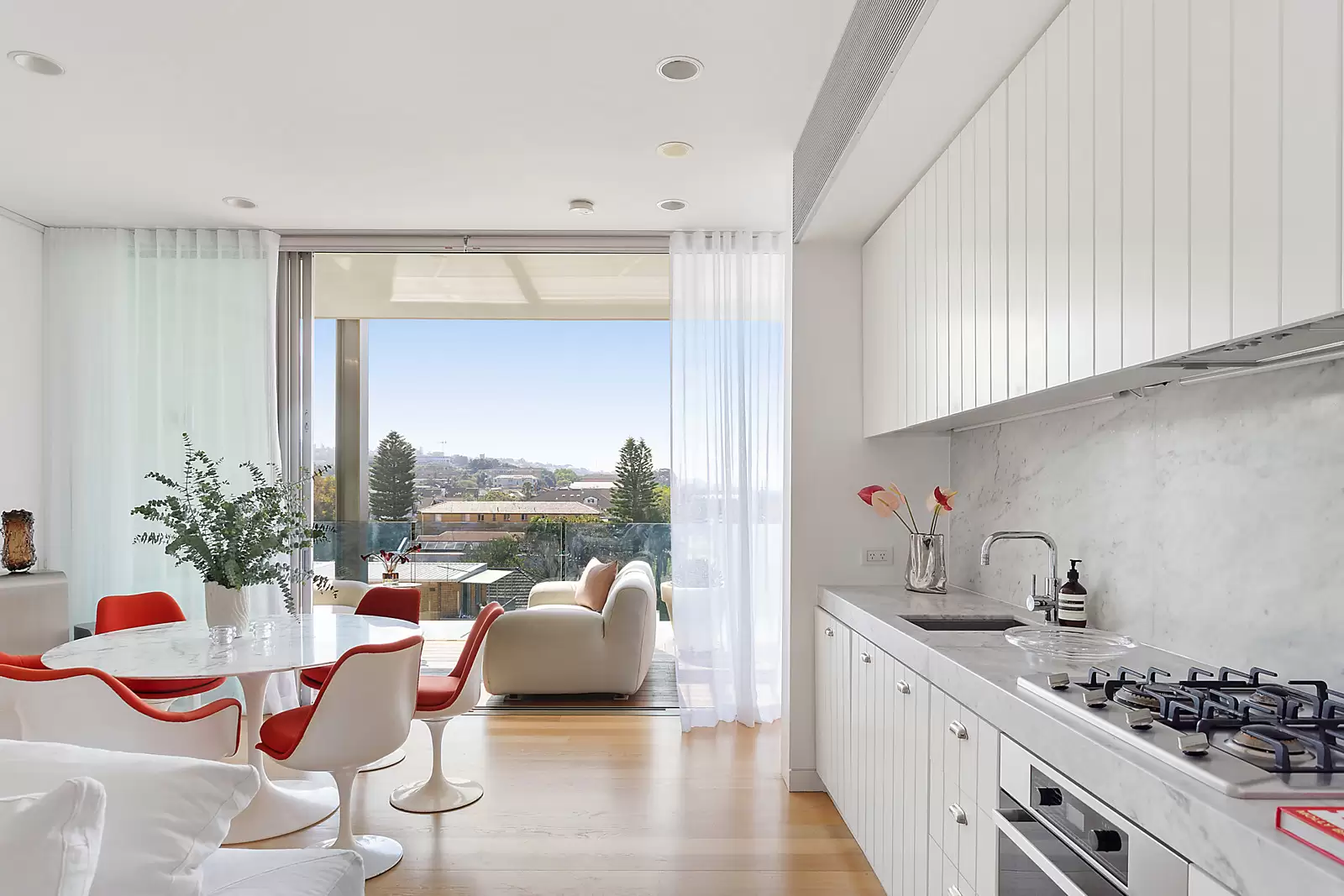 39/178 Campbell Parade, Bondi Beach Sold by Sydney Sotheby's International Realty - image 2