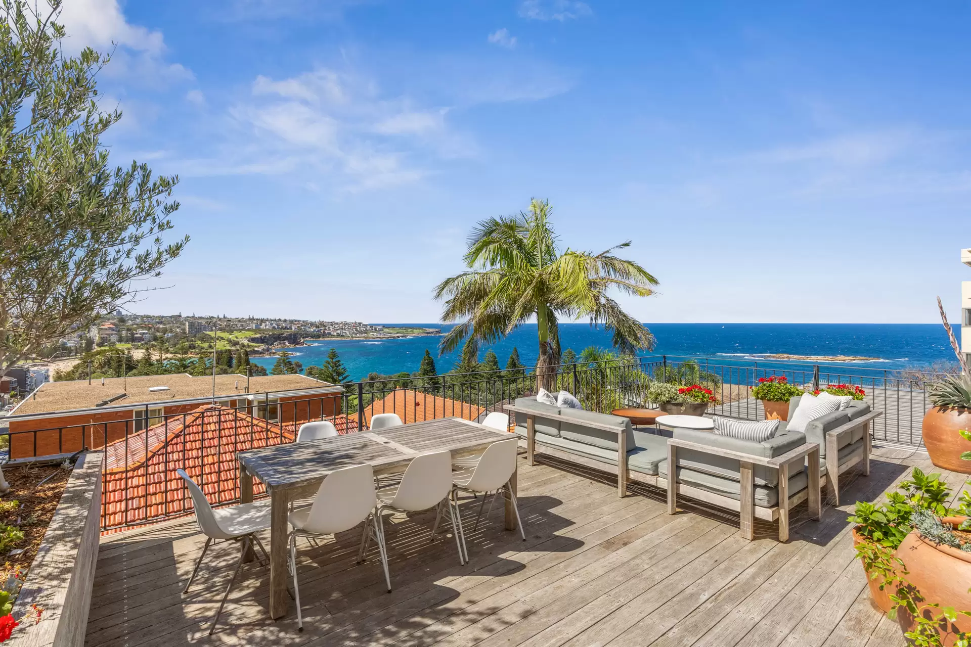 197-199 Beach Street, Coogee Auction by Sydney Sotheby's International Realty - image 1