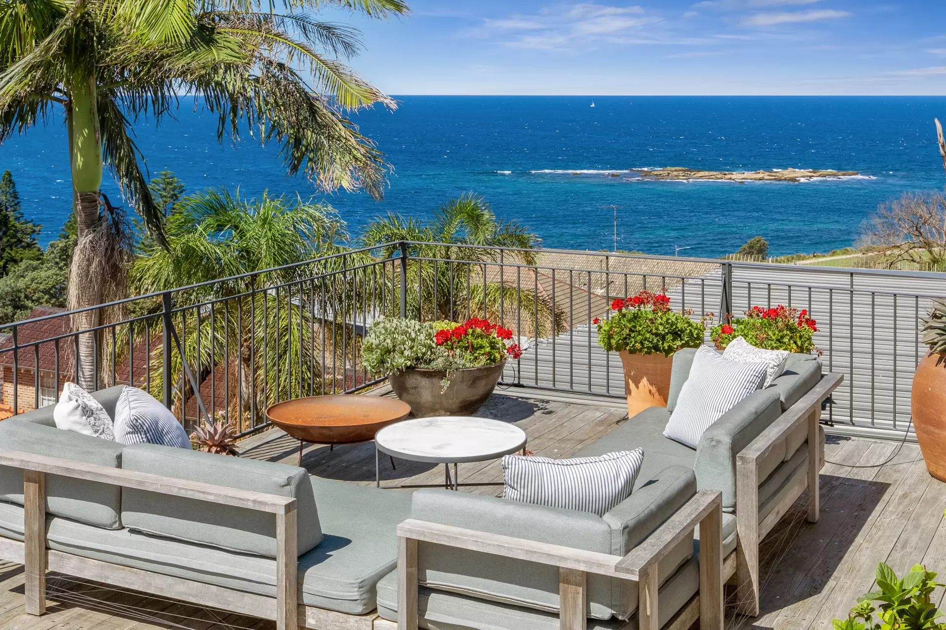 197-199 Beach Street, Coogee Auction by Sydney Sotheby's International Realty - image 3