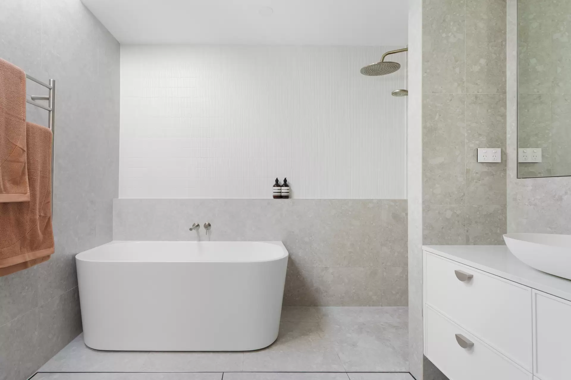40 Wallis Street, Woollahra Sold by Sydney Sotheby's International Realty - image 1
