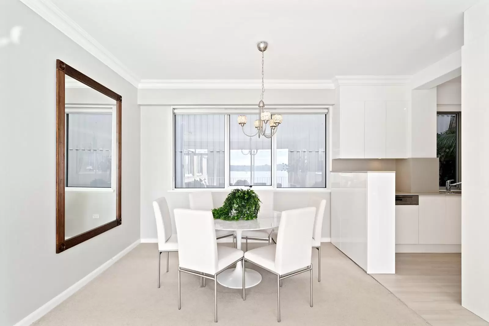 210/87-97 Yarranabbe Road, Darling Point Sold by Sydney Sotheby's International Realty - image 5