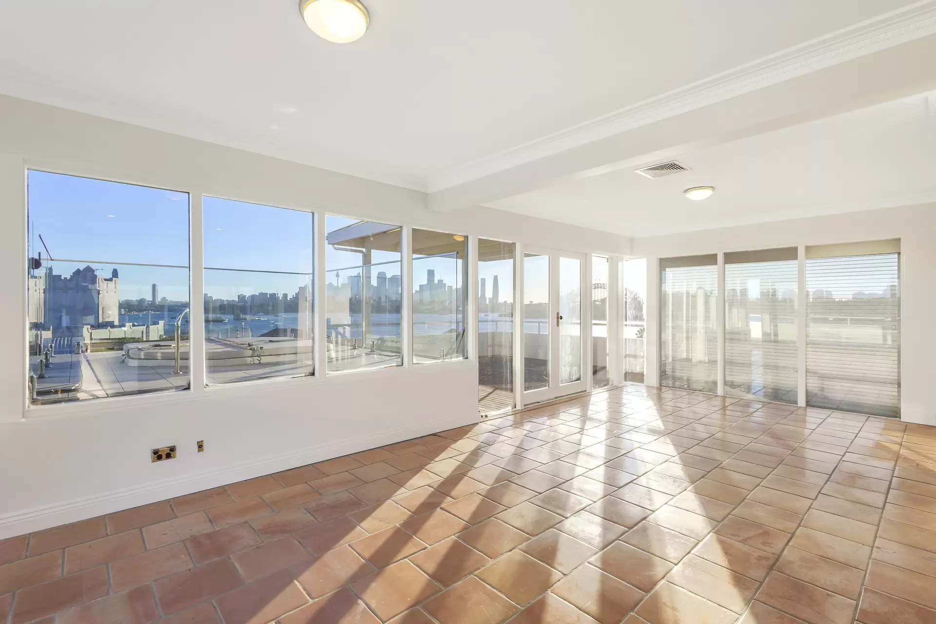 4/2 Wulworra Avenue, Cremorne Point Sold by Sydney Sotheby's International Realty - image 12