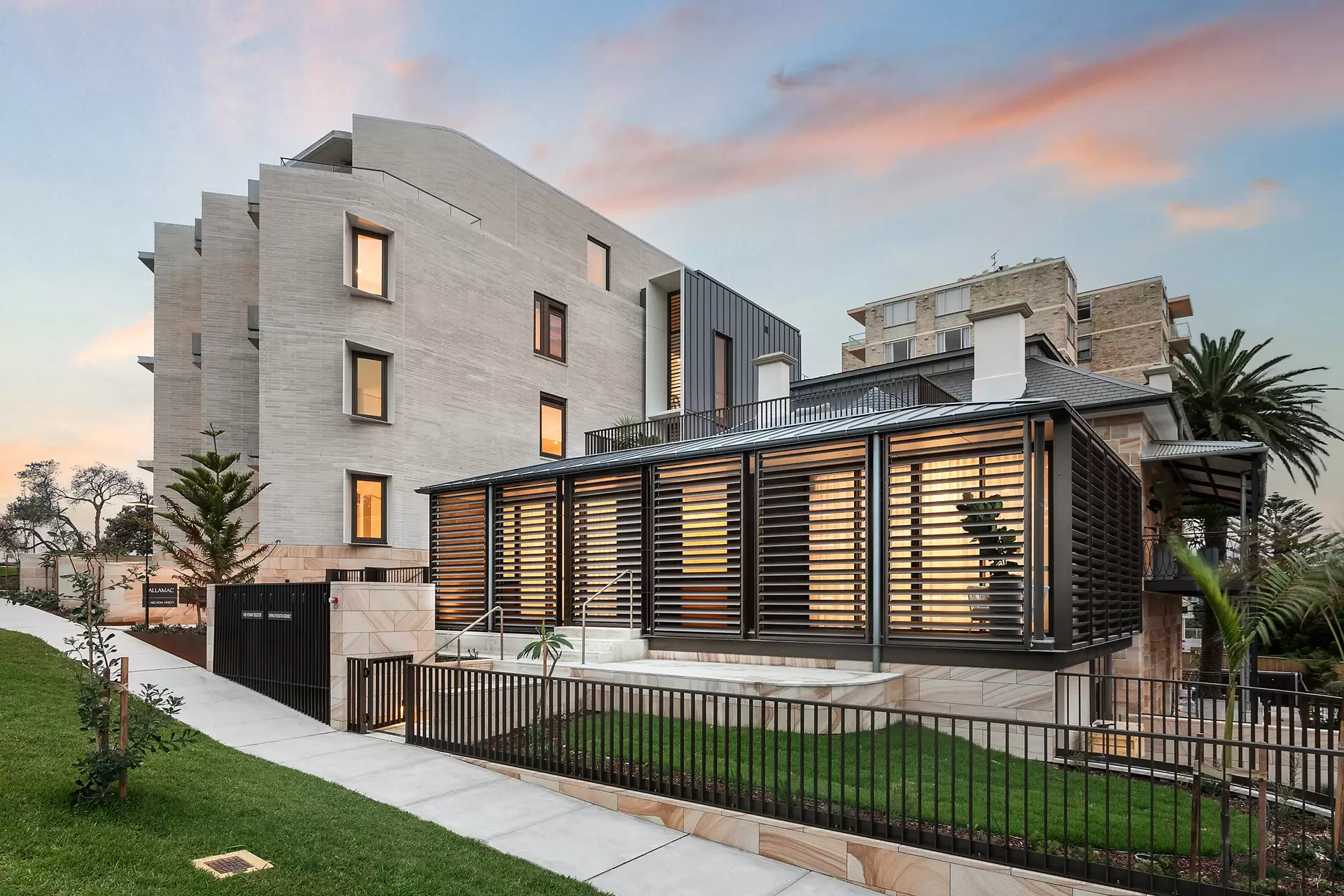 2/39 Arcadia Street, Coogee Sold by Sydney Sotheby's International Realty - image 3