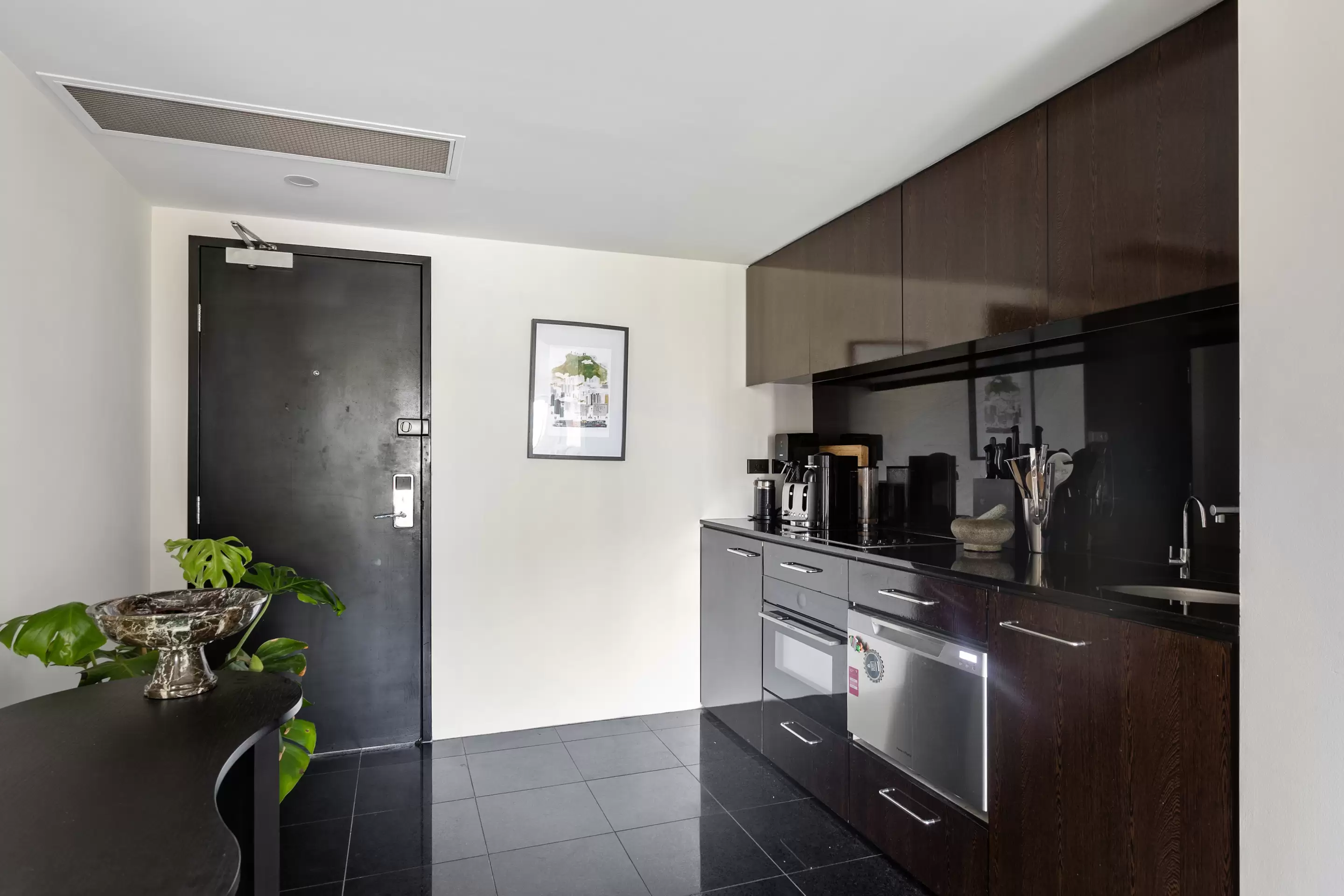 617/50 Macleay Street, Potts Point Sold by Sydney Sotheby's International Realty - image 6