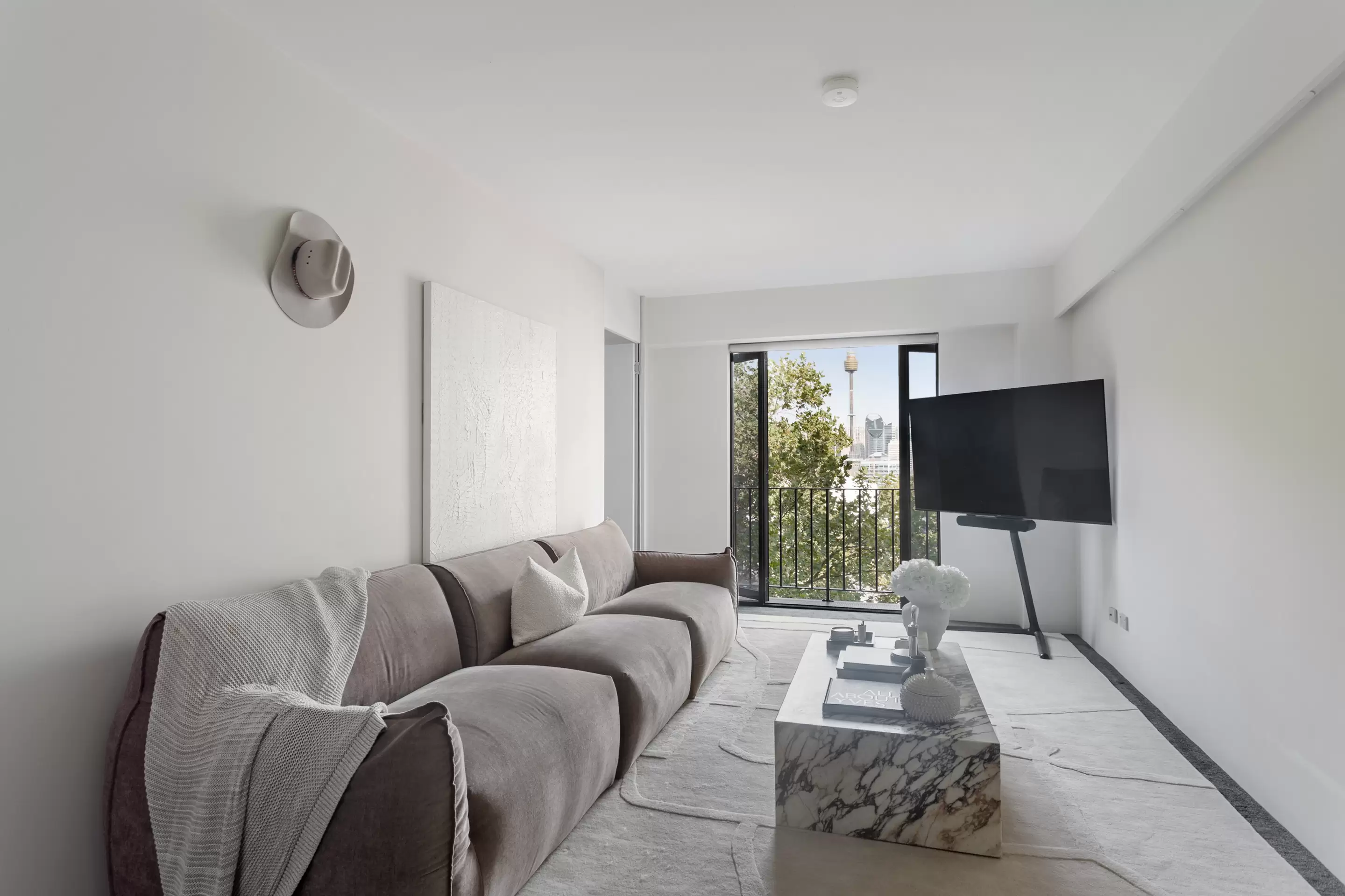 617/50 Macleay Street, Potts Point Sold by Sydney Sotheby's International Realty - image 1