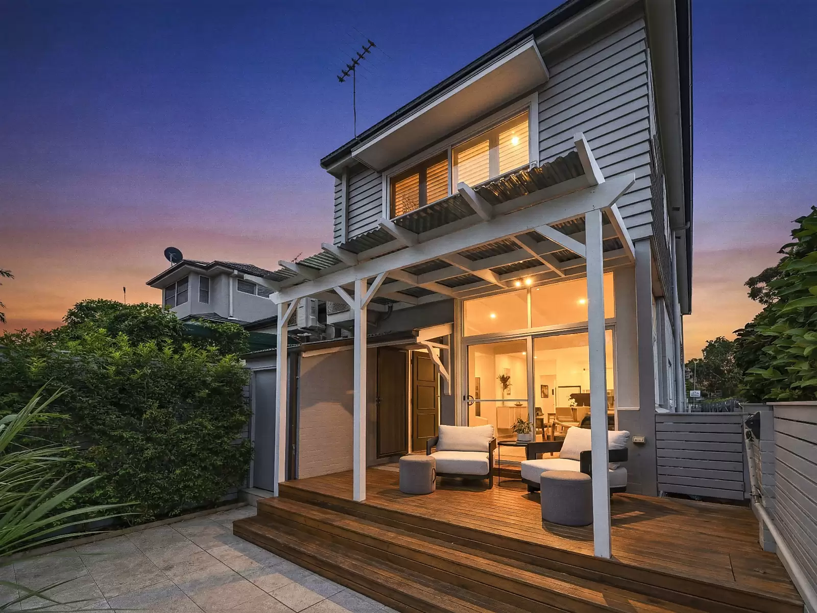 74 Lamrock Avenue, Bondi Beach Sold by Sydney Sotheby's International Realty - image 3