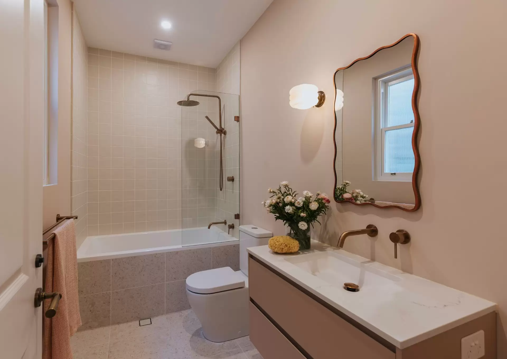 64 Lenthall Street, Kensington Sold by Sydney Sotheby's International Realty - image 1