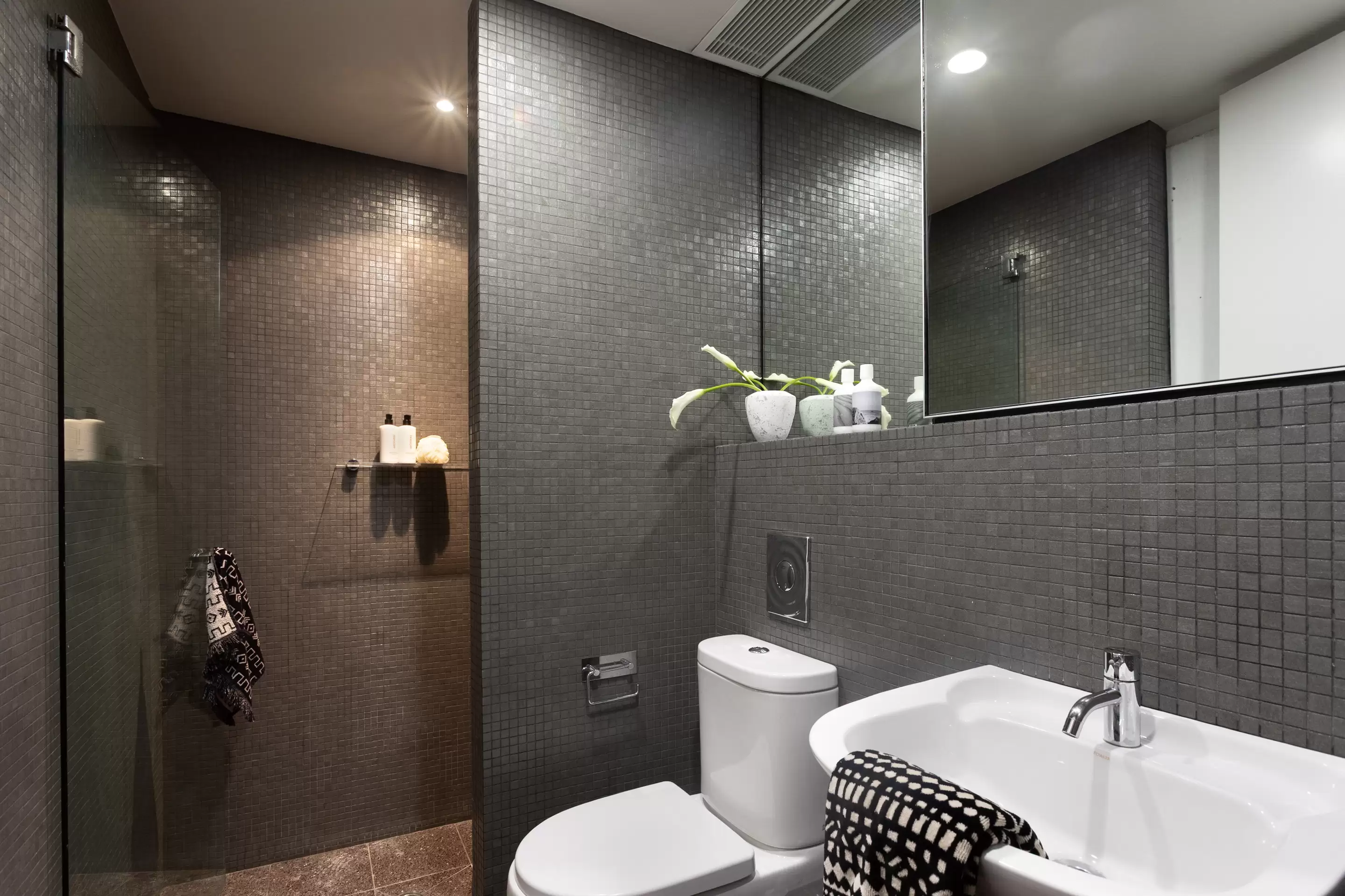 2/36-38 Hutchinson Street, Surry Hills Sold by Sydney Sotheby's International Realty - image 19