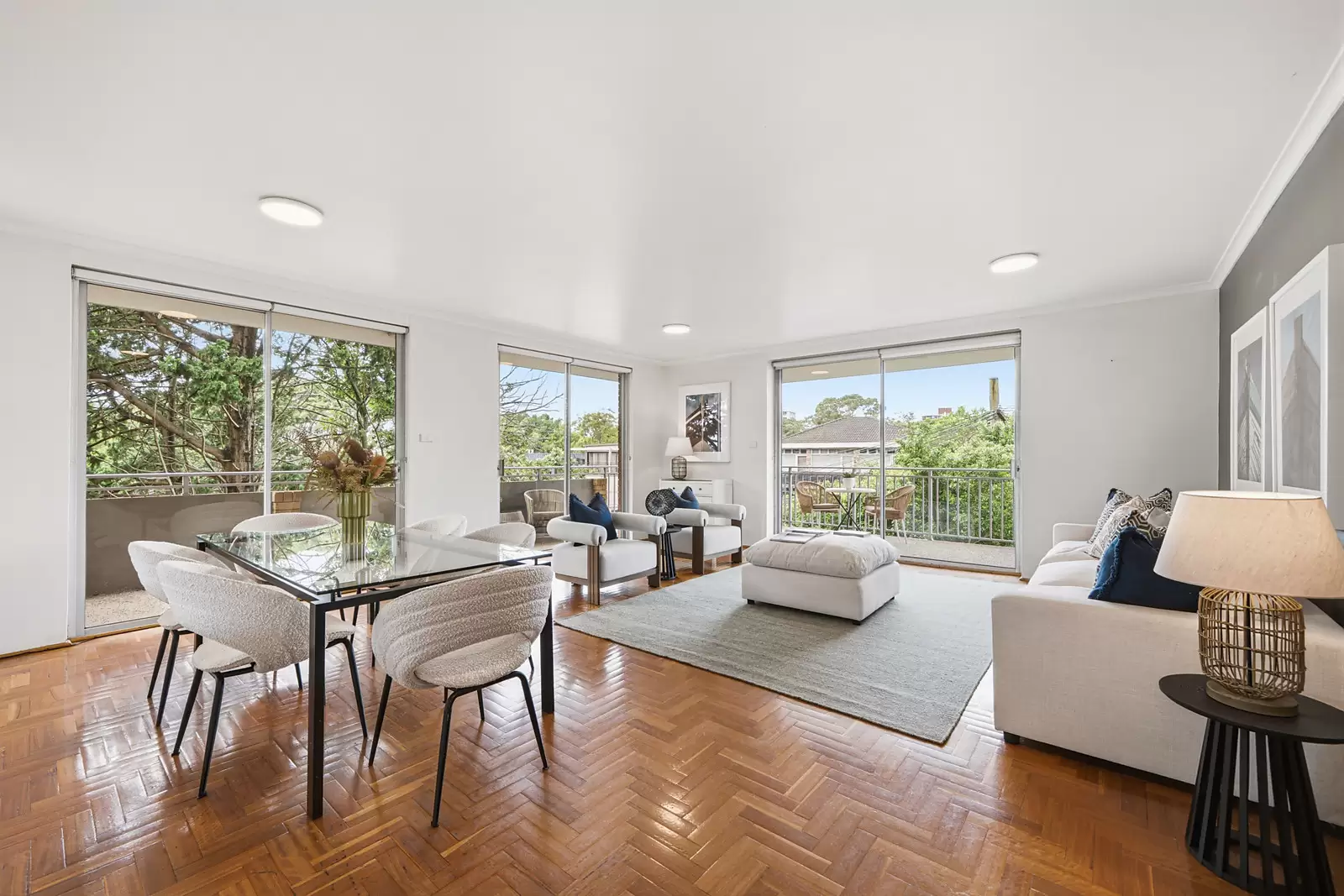 4/136 Old South Head Road, Bellevue Hill Sold by Sydney Sotheby's International Realty - image 1