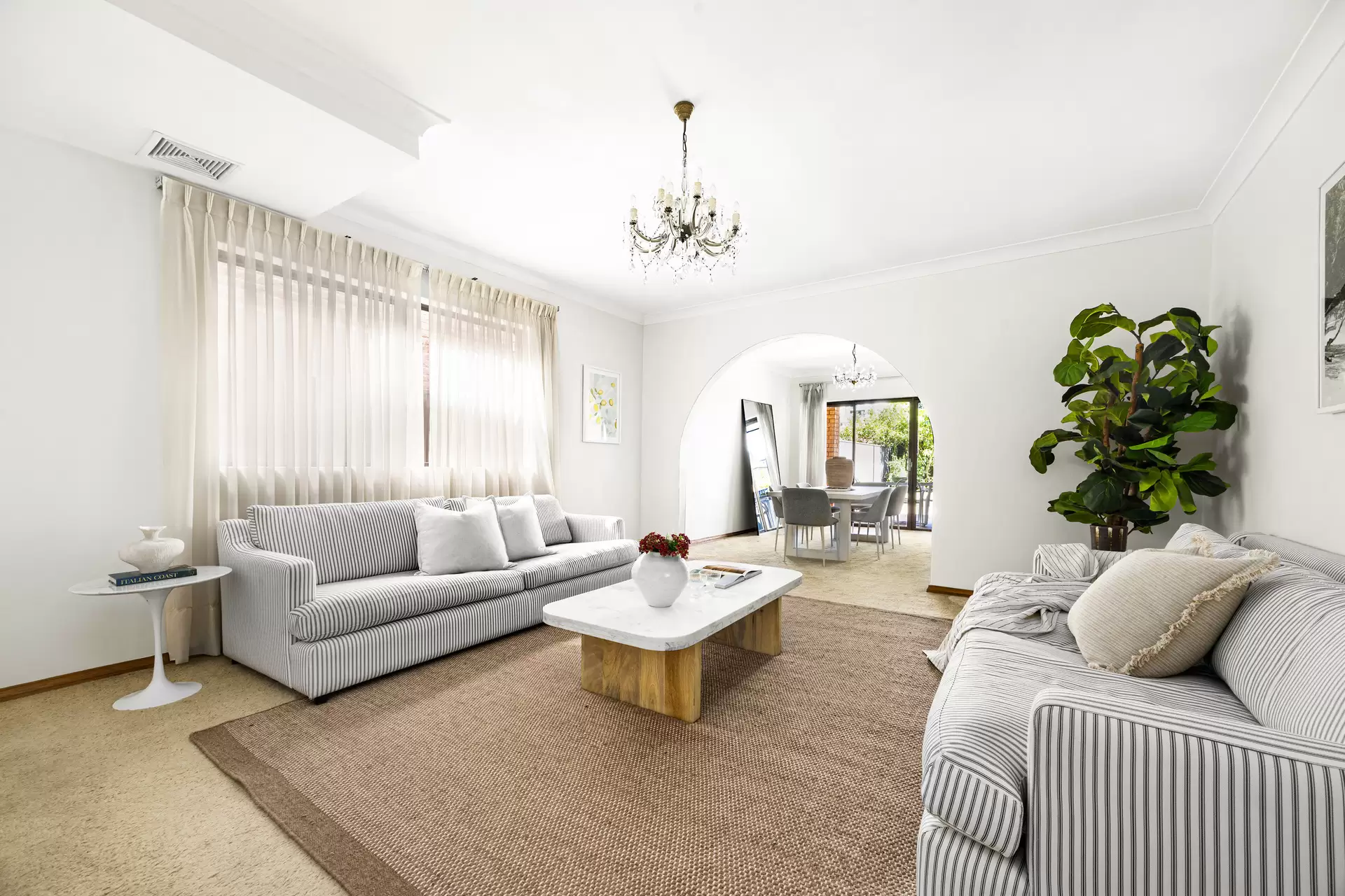 33 Alma Road, Maroubra Sold by Sydney Sotheby's International Realty - image 2