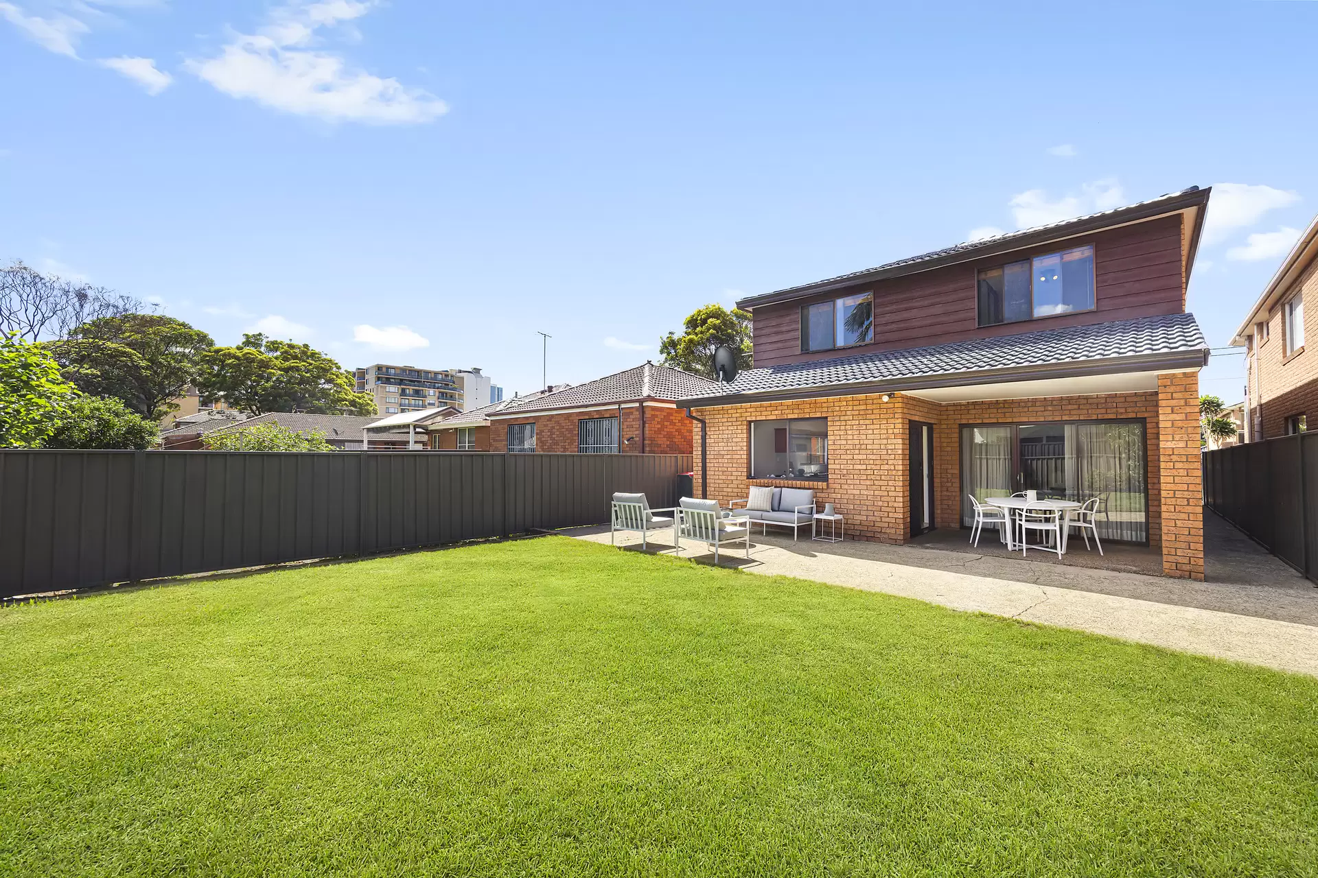 33 Alma Road, Maroubra Sold by Sydney Sotheby's International Realty - image 1