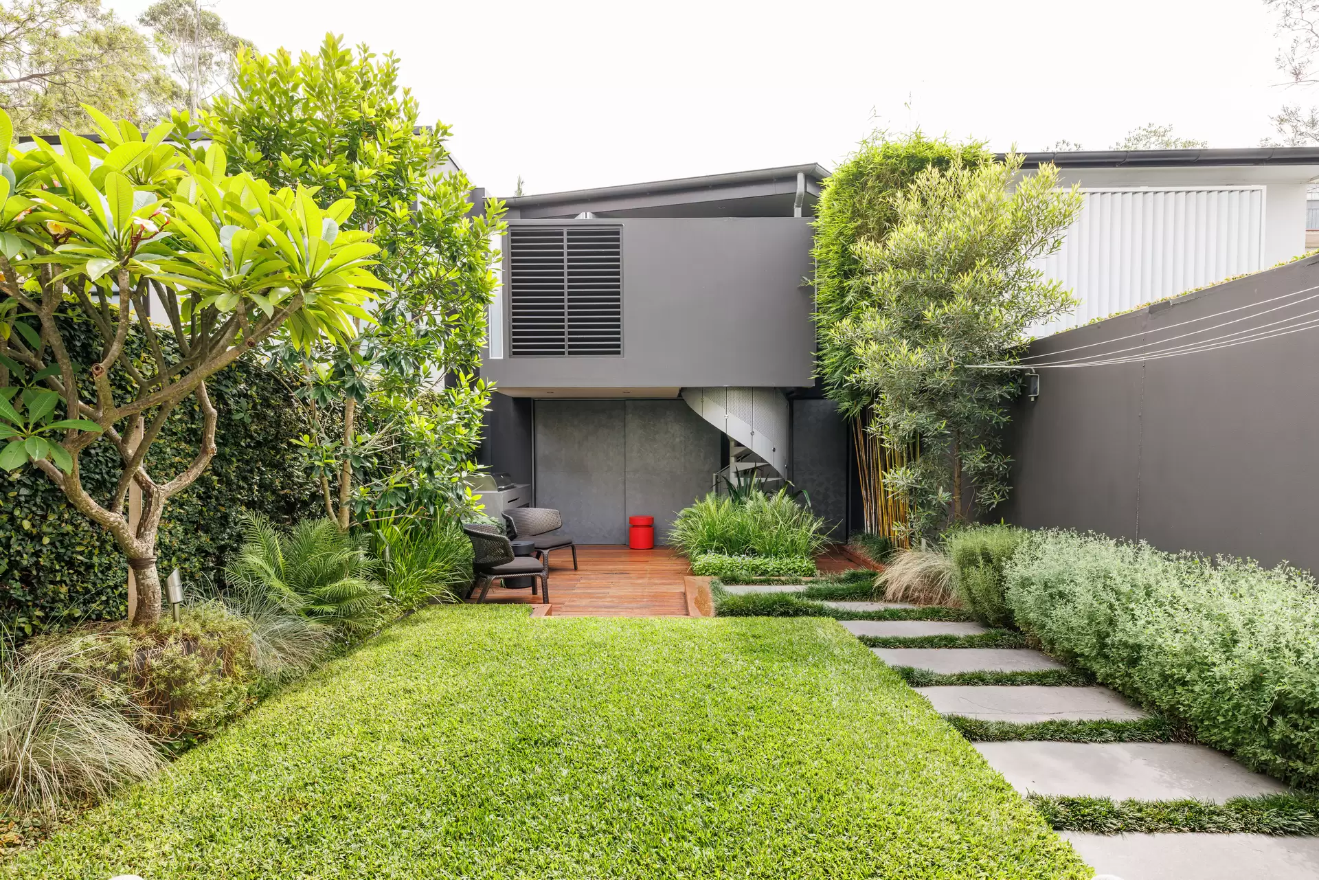 260 Moore Park Road, Paddington Sold by Sydney Sotheby's International Realty - image 1