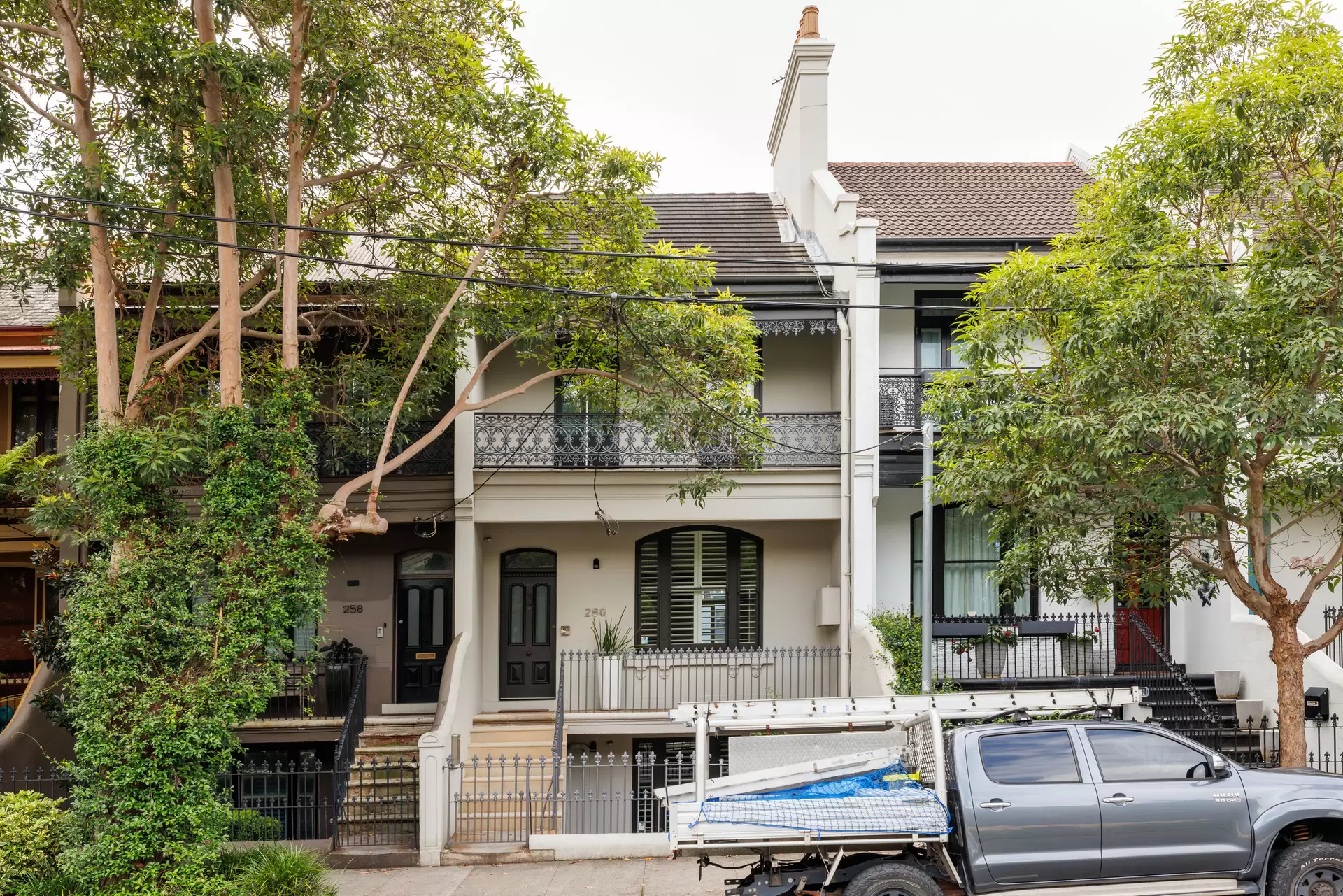260 Moore Park Road, Paddington Sold by Sydney Sotheby's International Realty - image 1