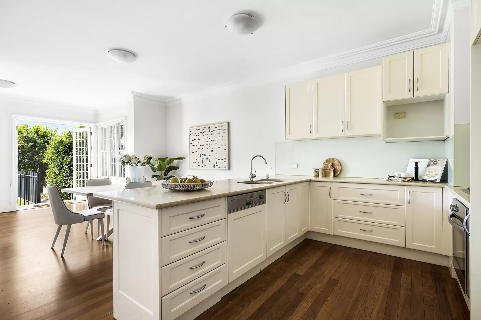 2/699 New South Head Road, Rose Bay Sold by Sydney Sotheby's International Realty - image 5