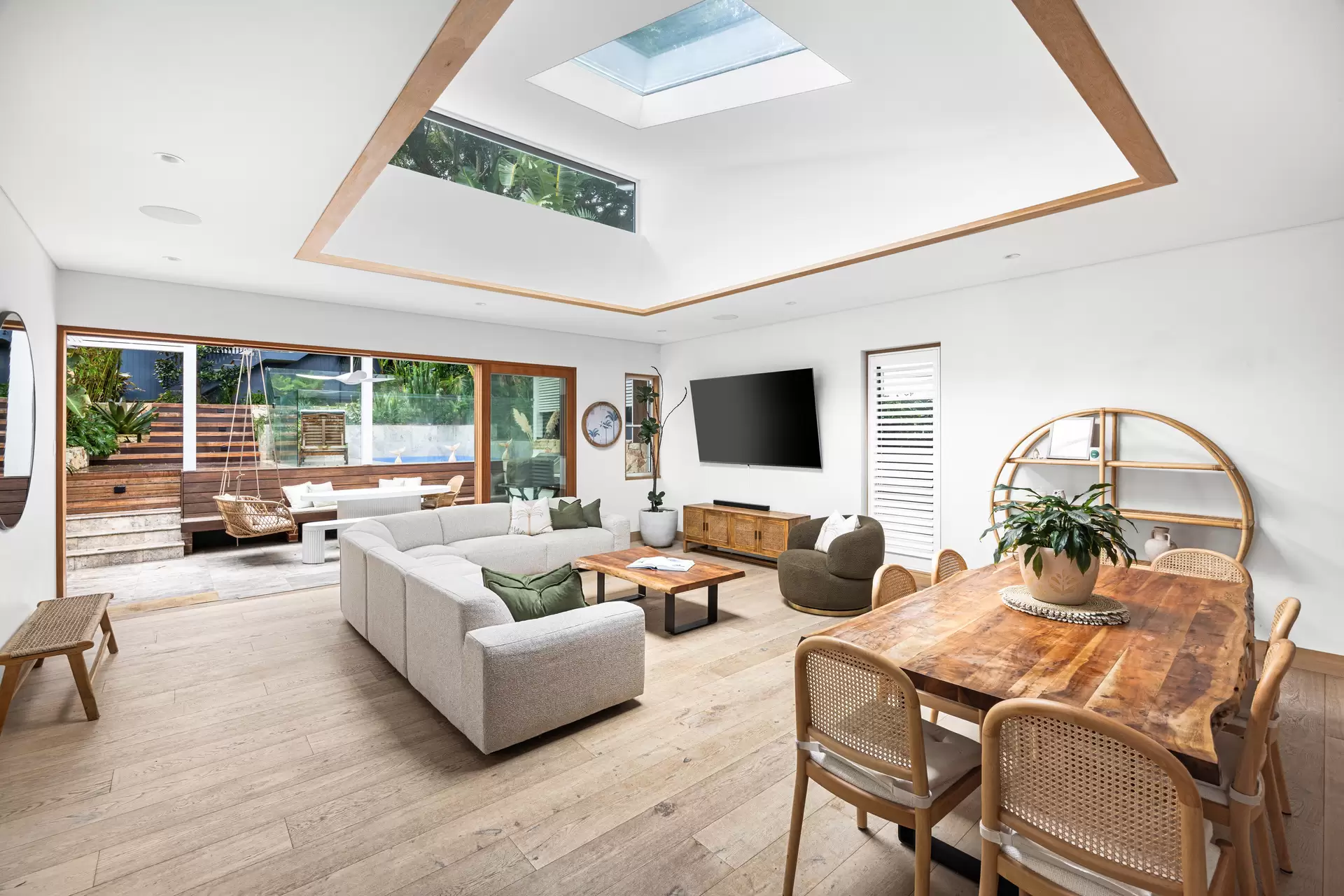 16 Arcadia Street, Coogee Sold by Sydney Sotheby's International Realty - image 2