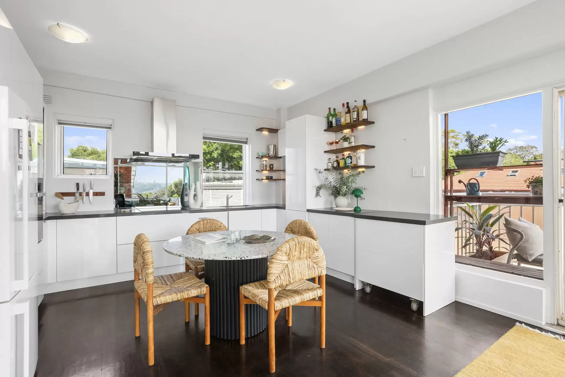 29/177-179 Glenayr Avenue, Bondi Beach Sold by Sydney Sotheby's International Realty - image 2