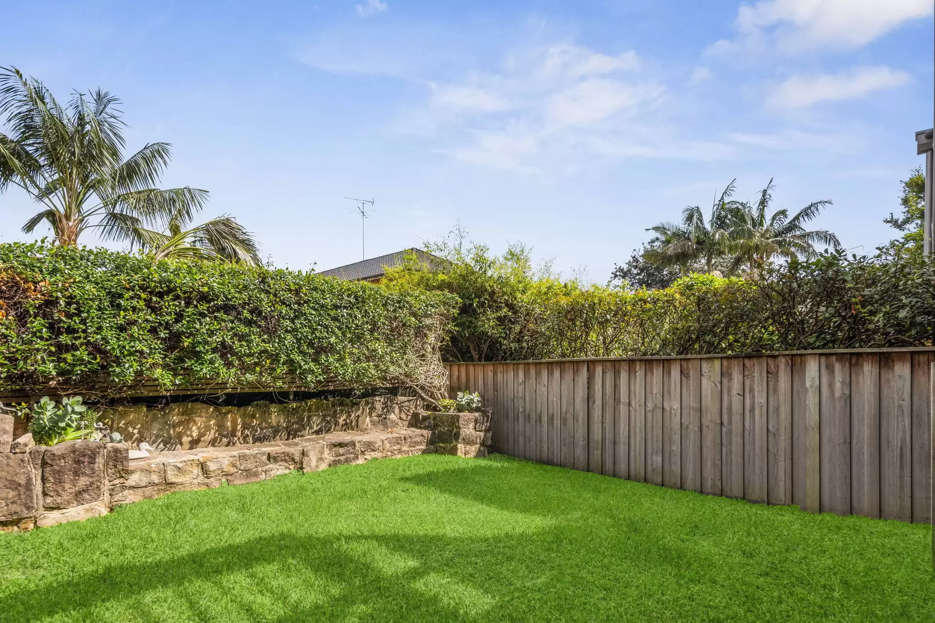4 Hill Street, Coogee Sold by Sydney Sotheby's International Realty - image 2