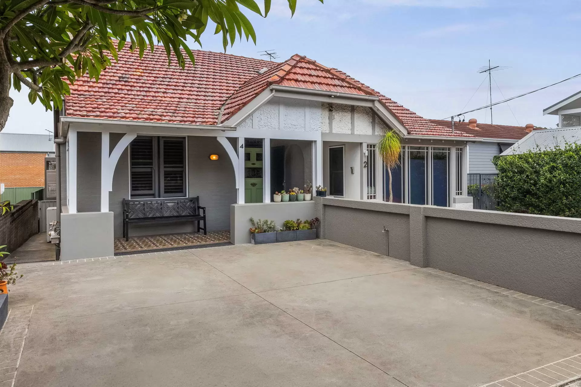 4 Hill Street, Coogee Sold by Sydney Sotheby's International Realty - image 3