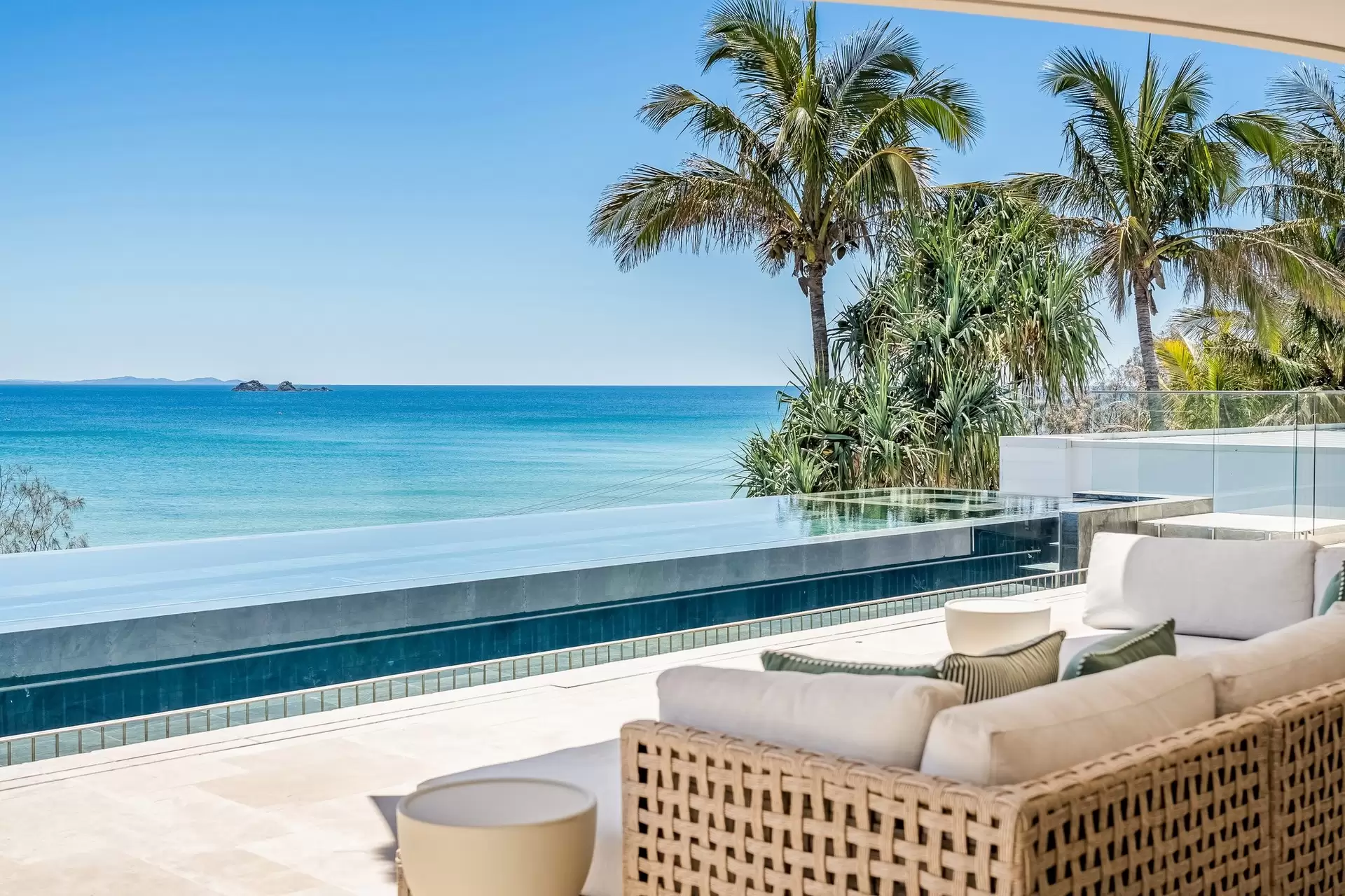 27 Marine Parade, Byron Bay For Sale by Sydney Sotheby's International Realty - image 3