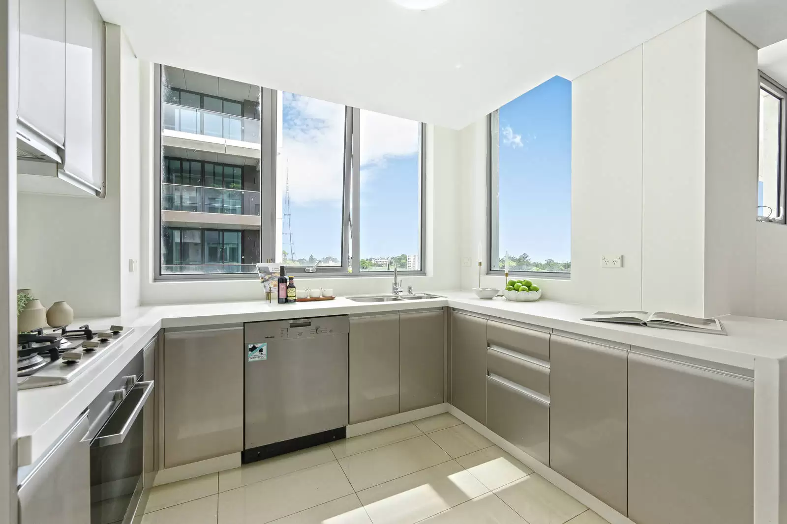 24/755-759 Pacific Highway, Chatswood Sold by Sydney Sotheby's International Realty - image 4