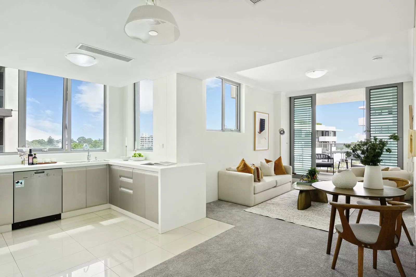 24/755-759 Pacific Highway, Chatswood Sold by Sydney Sotheby's International Realty - image 1
