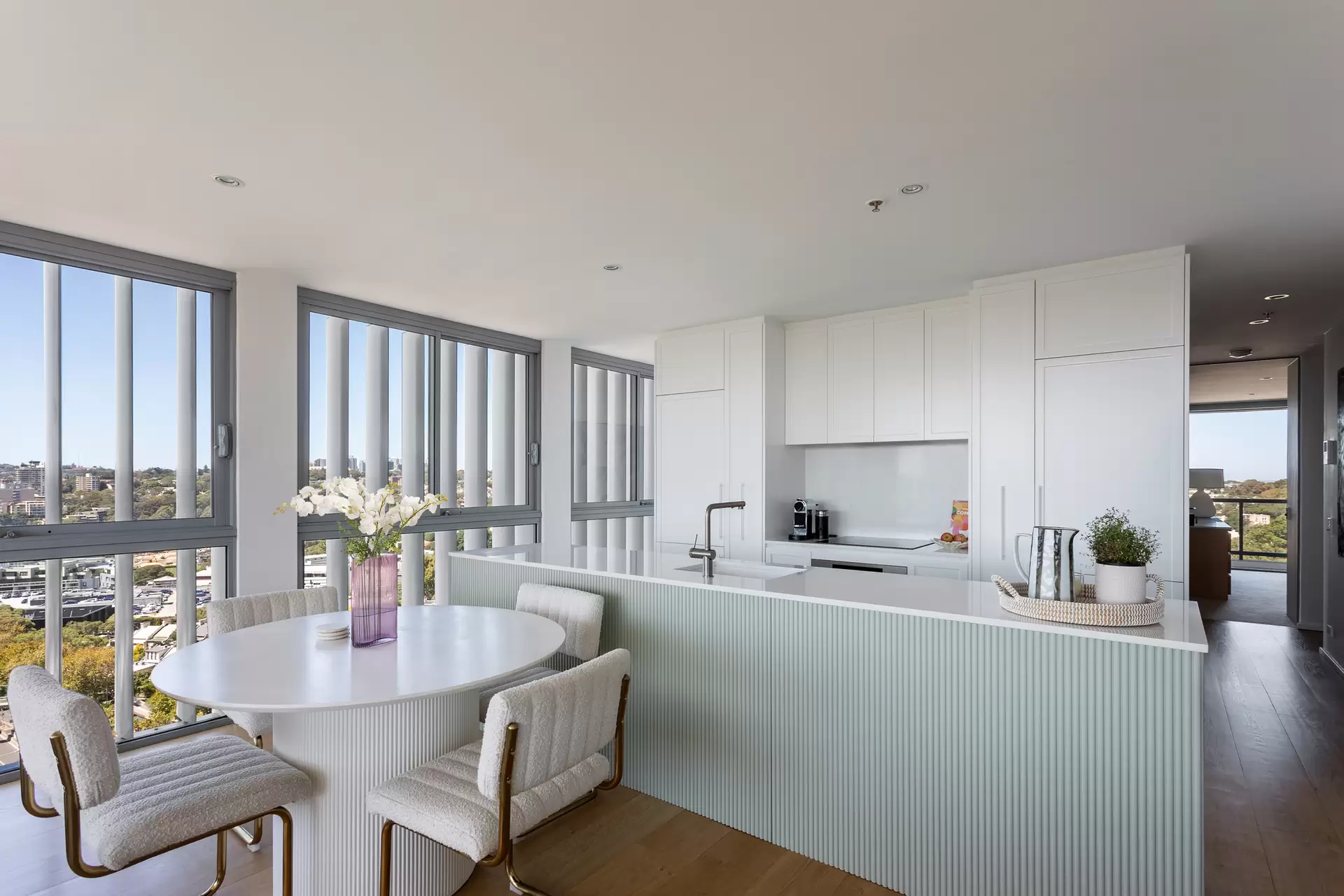 1209/3 Kings Cross Road, Darlinghurst Sold by Sydney Sotheby's International Realty - image 1