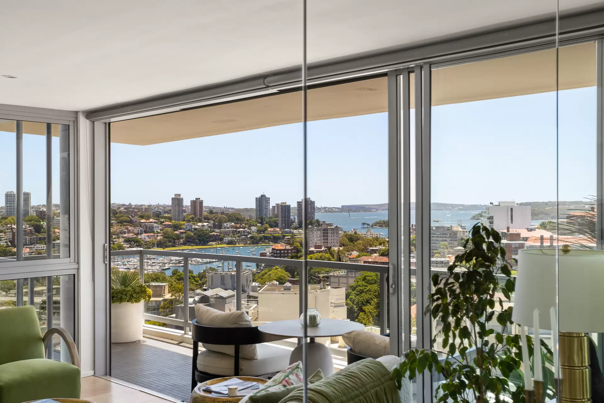 1209/3 Kings Cross Road, Darlinghurst Sold by Sydney Sotheby's International Realty - image 1