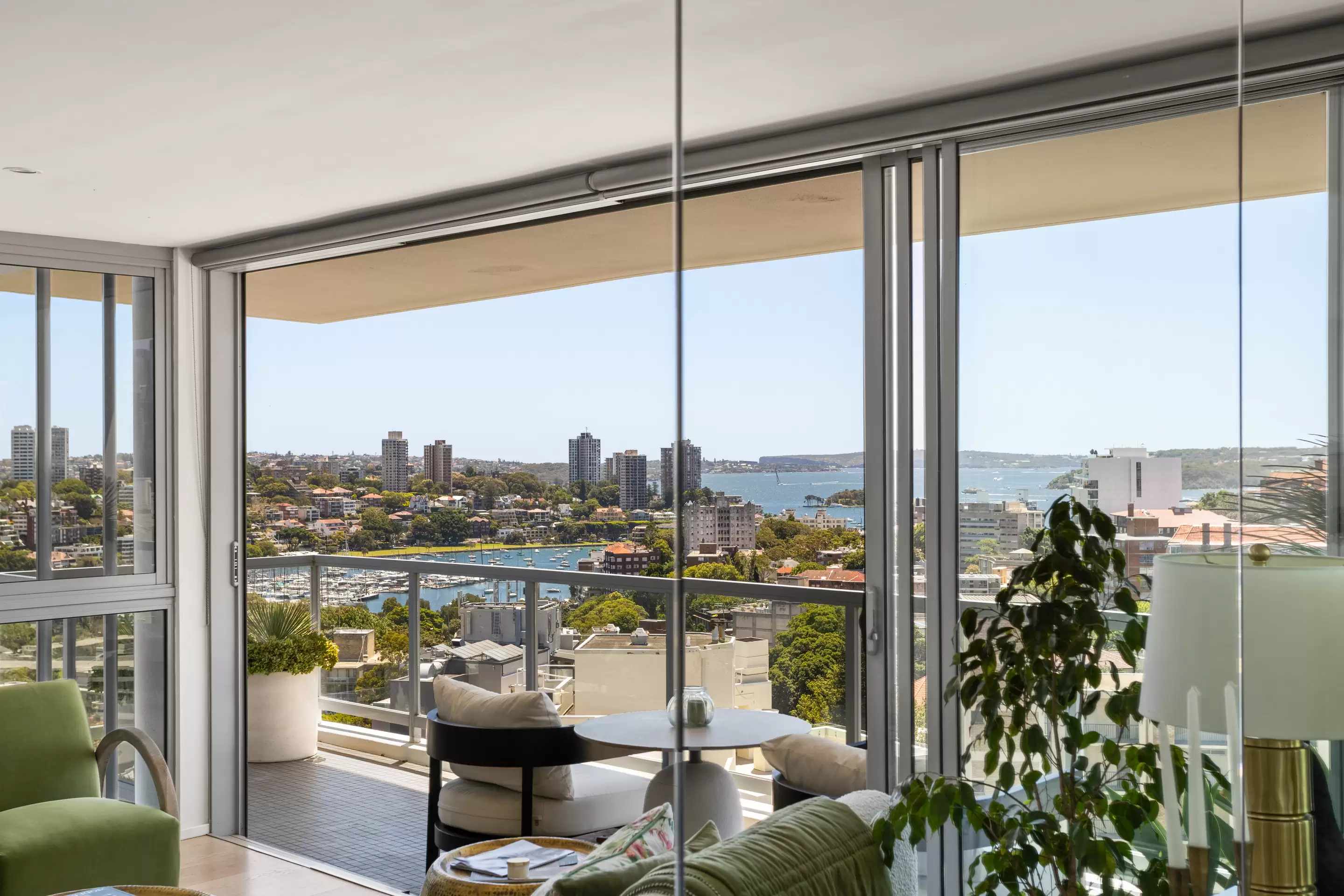 1209/3 Kings Cross Road, Darlinghurst Sold by Sydney Sotheby's International Realty - image 3