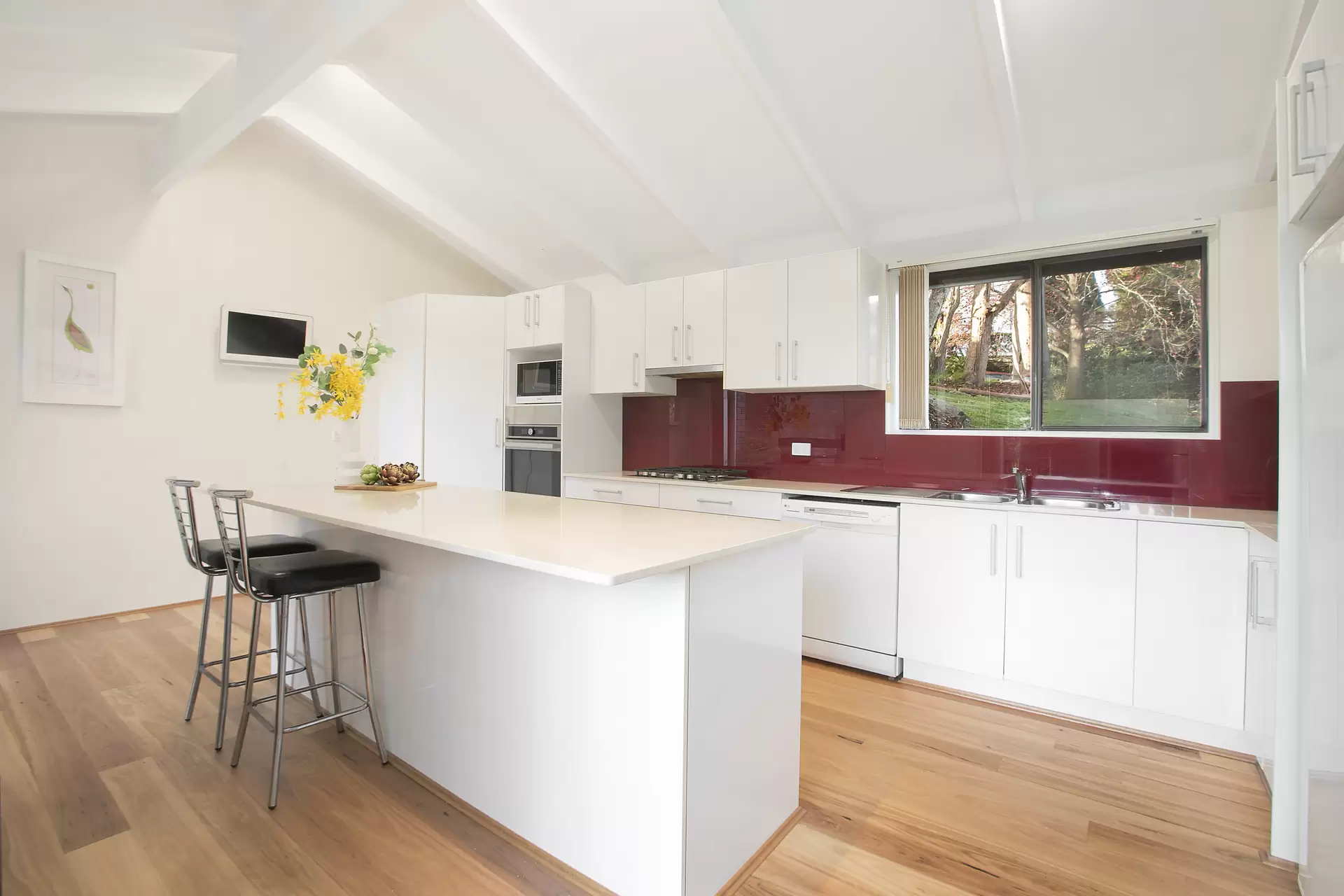 2 Henley Close, Belrose Sold by Sydney Sotheby's International Realty - image 5