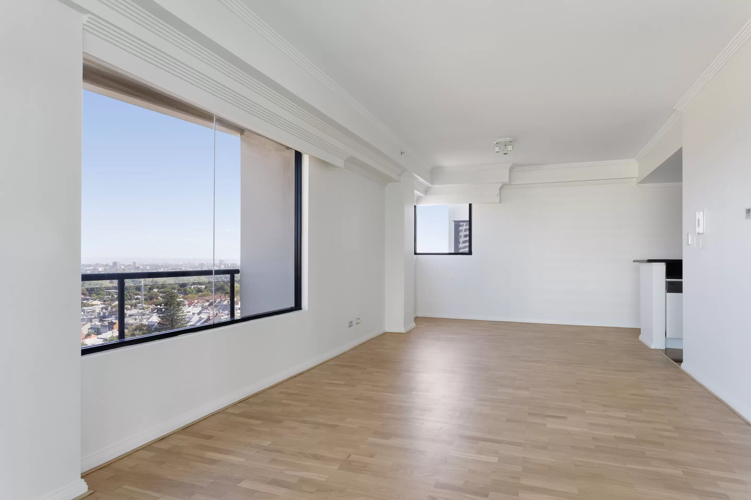 43/17 Newland Street, Bondi Junction Sold by Sydney Sotheby's International Realty - image 10