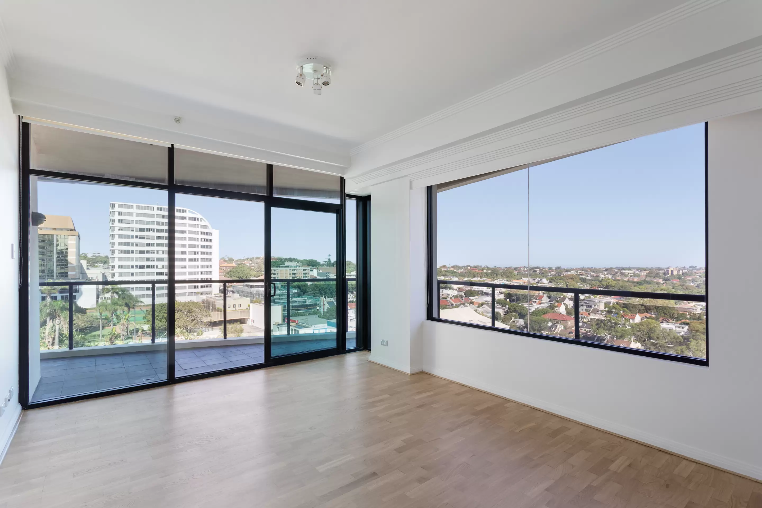 43/17 Newland Street, Bondi Junction Sold by Sydney Sotheby's International Realty - image 2