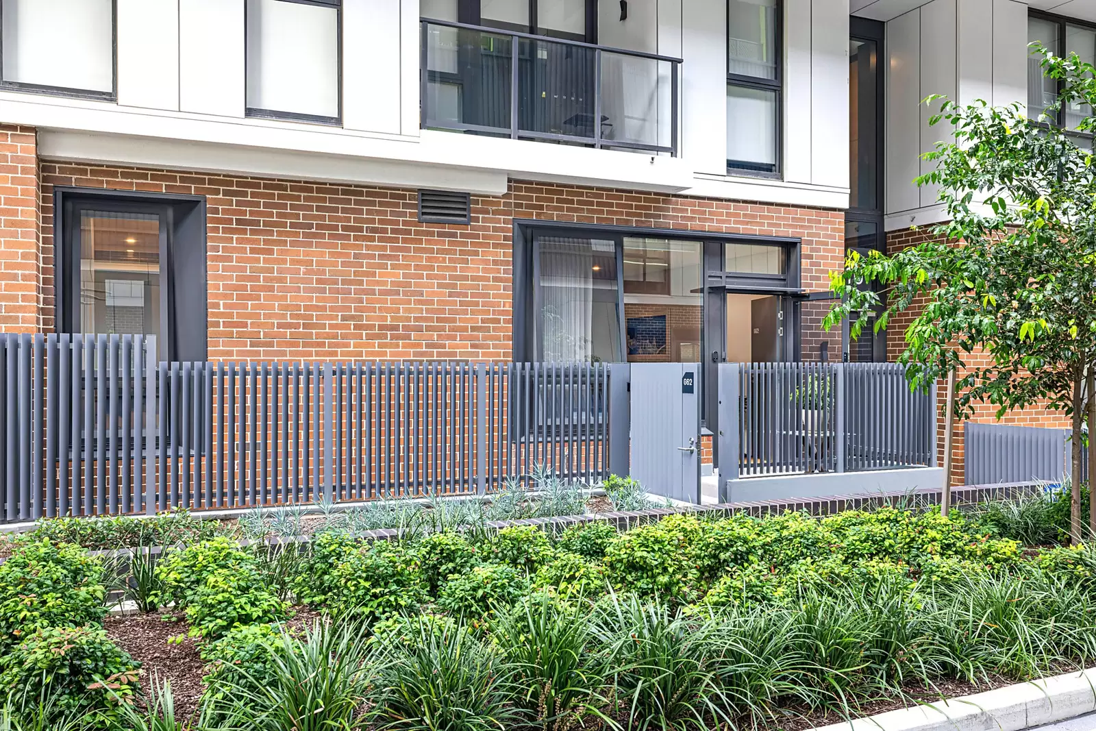 G62/10 Letitia Street, Zetland Sold by Sydney Sotheby's International Realty - image 1