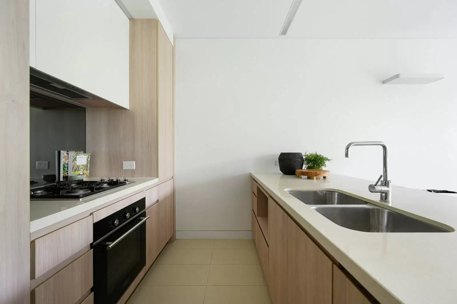 233/5-7 Dunstan Grove, Lindfield Sold by Sydney Sotheby's International Realty - image 4