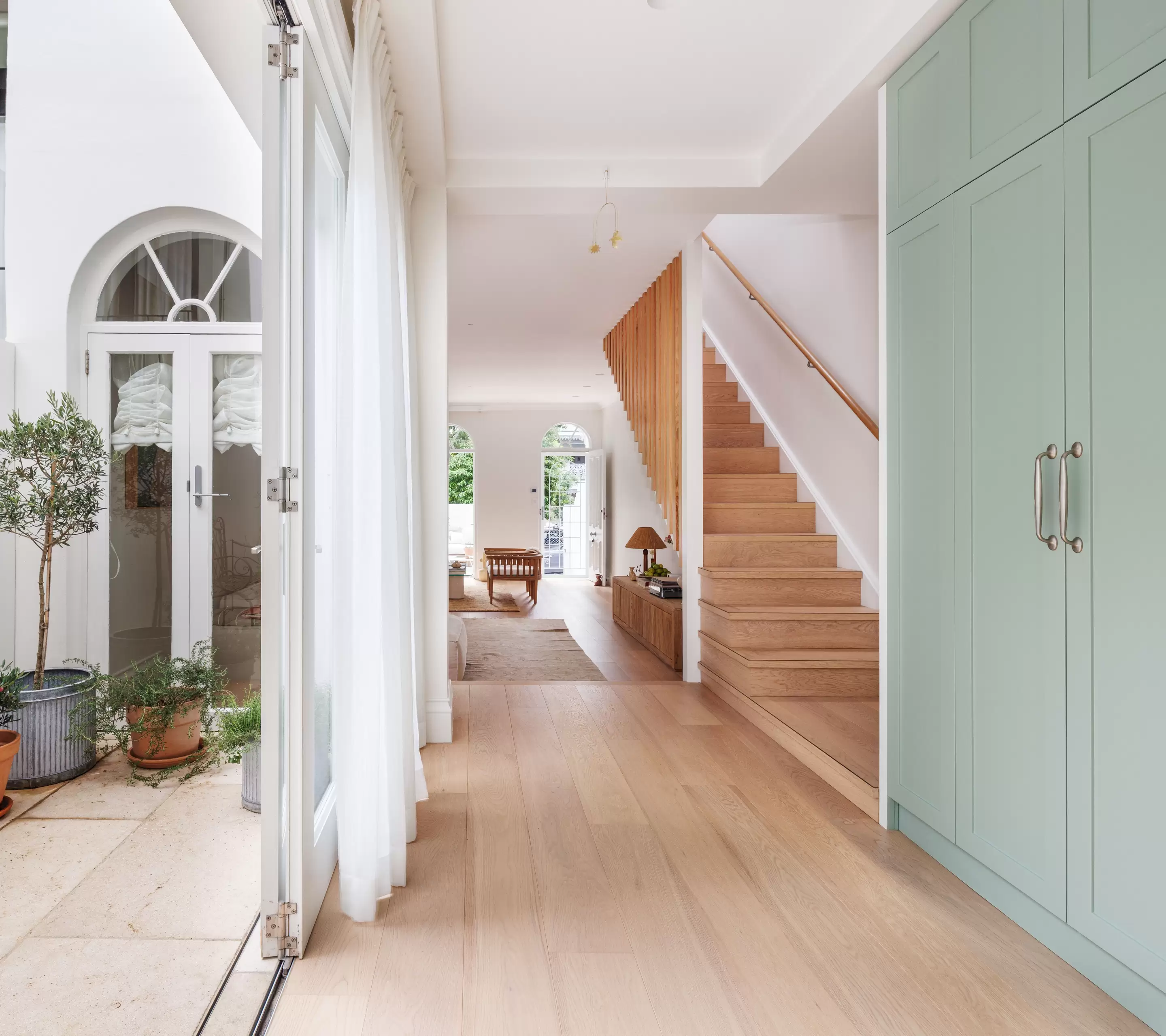 55 Sutherland Street, Paddington Sold by Sydney Sotheby's International Realty - image 2