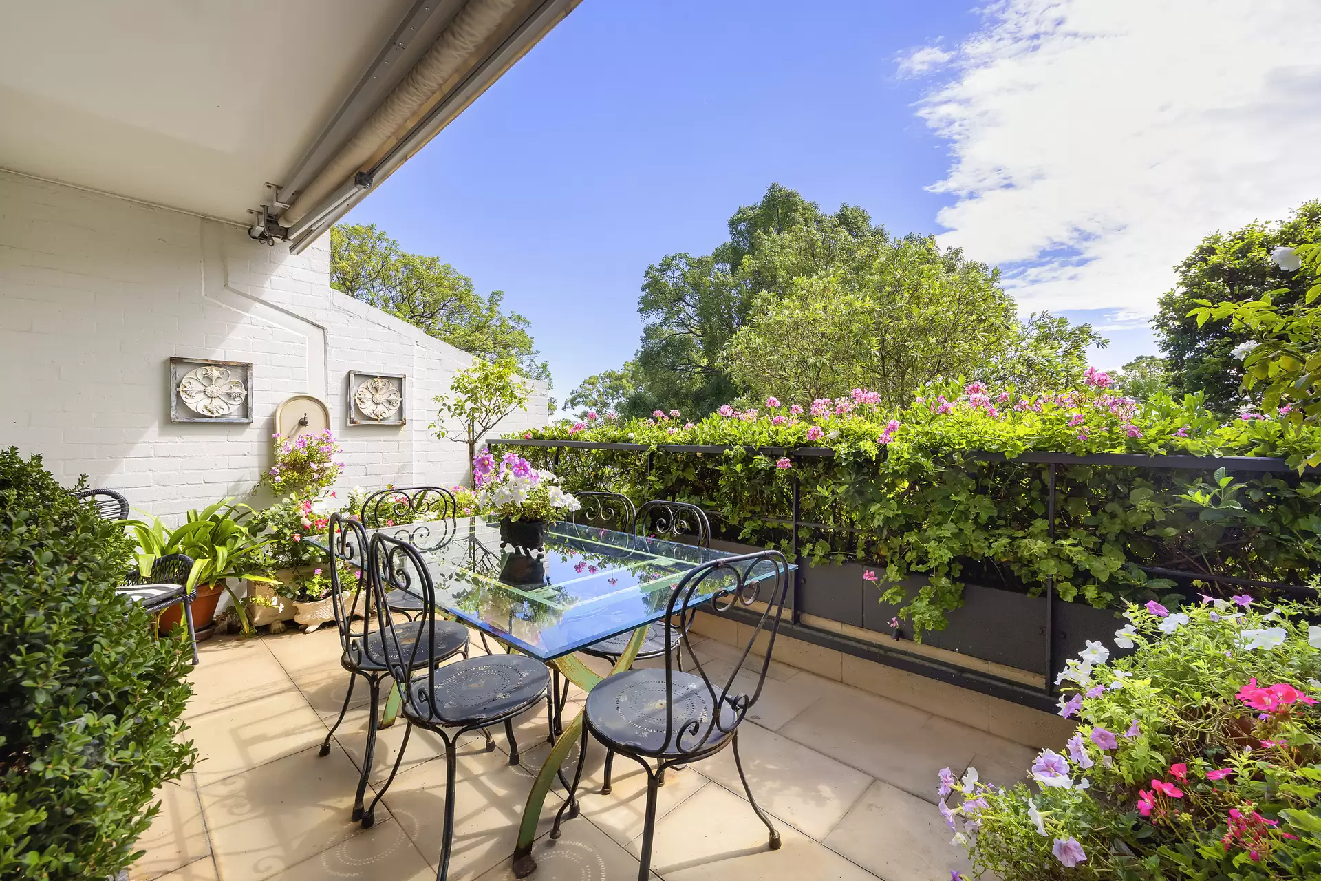 19/16-18 Rosemont Avenue, Woollahra Sold by Sydney Sotheby's International Realty - image 3