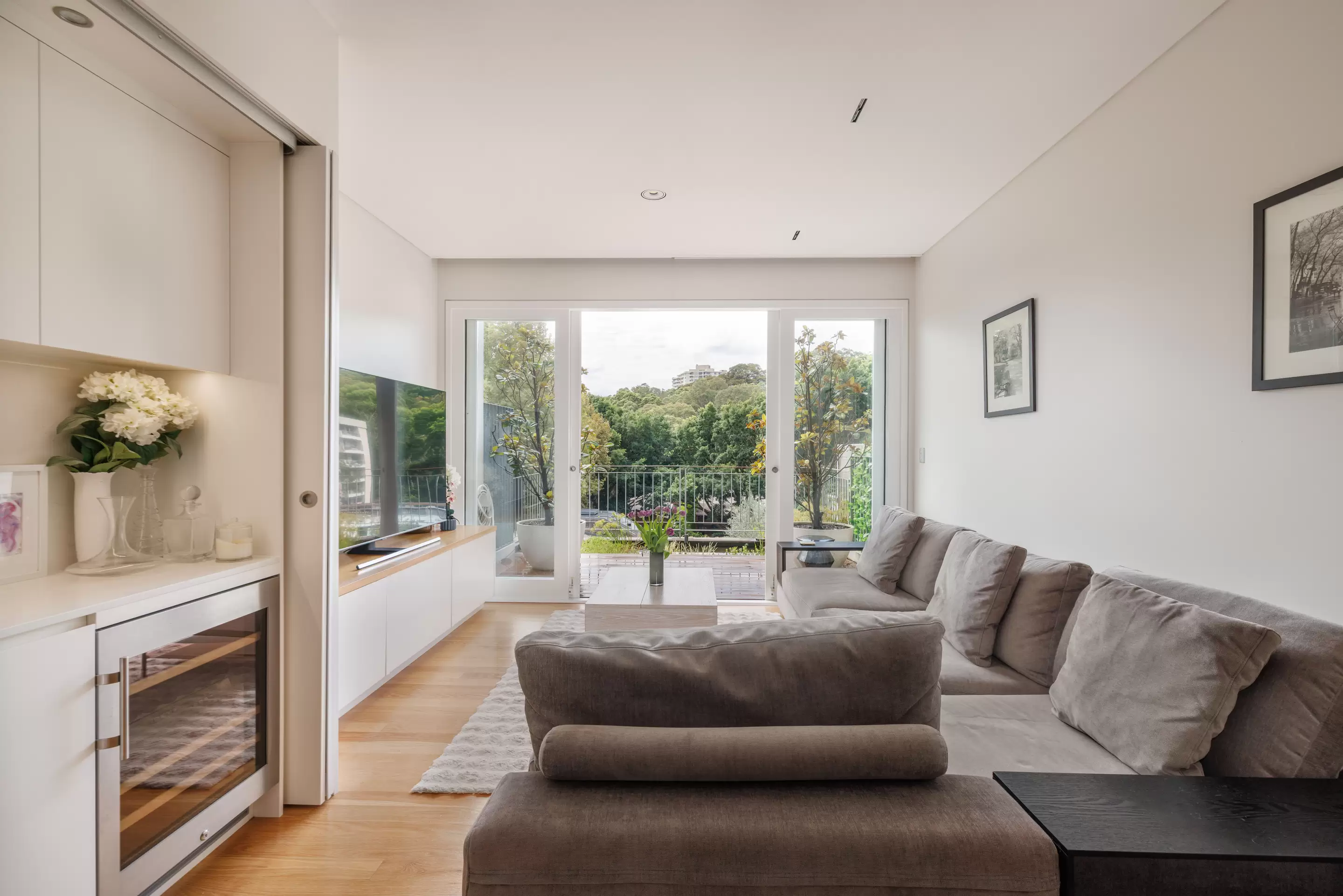 70 Sutherland Street, Paddington Sold by Sydney Sotheby's International Realty - image 2