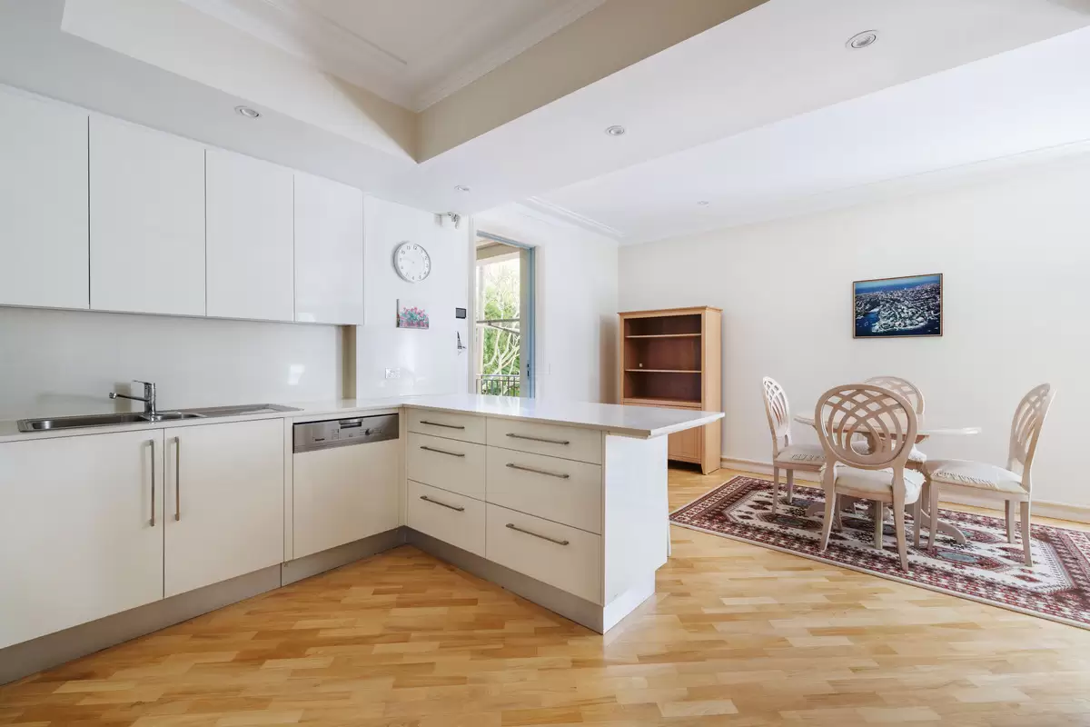 3/11-15 Guilfoyle Avenue, Double Bay Sold by Sydney Sotheby's International Realty - image 6